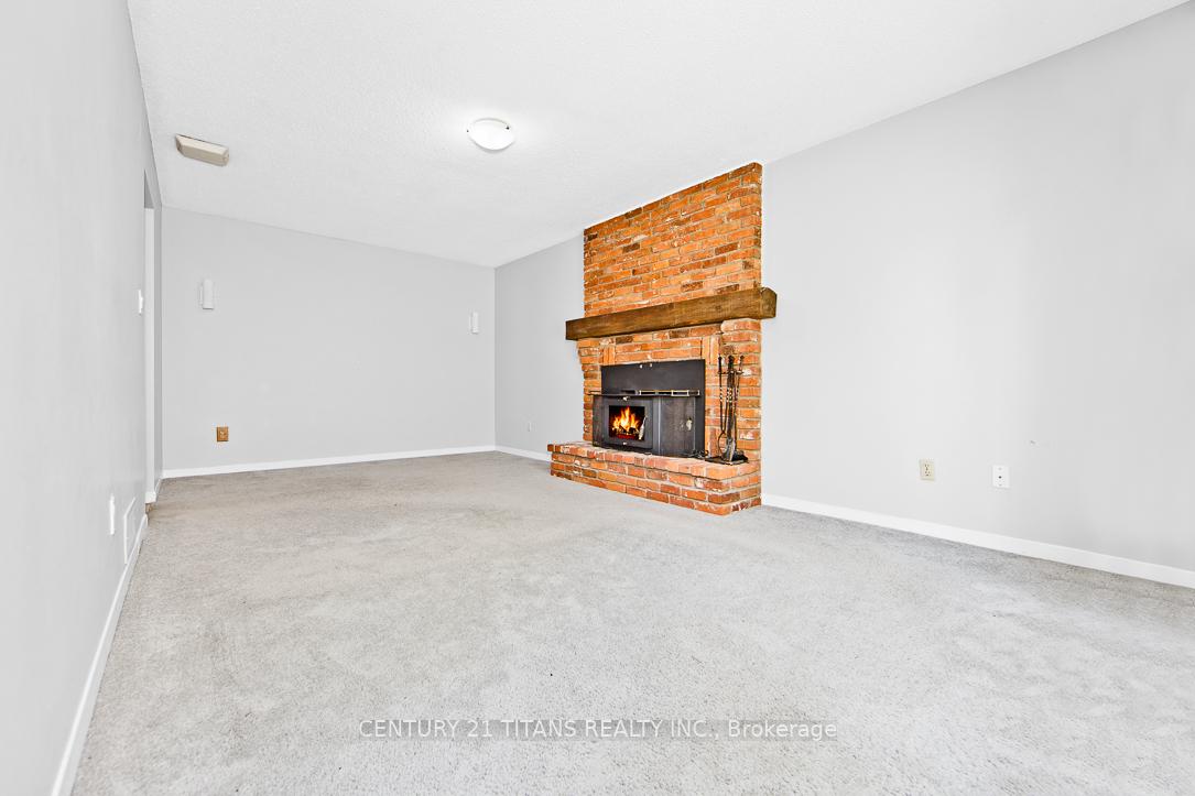 Photo 9 of 154 Iroquois Avenue, Oshawa, Samac — HOMEH
