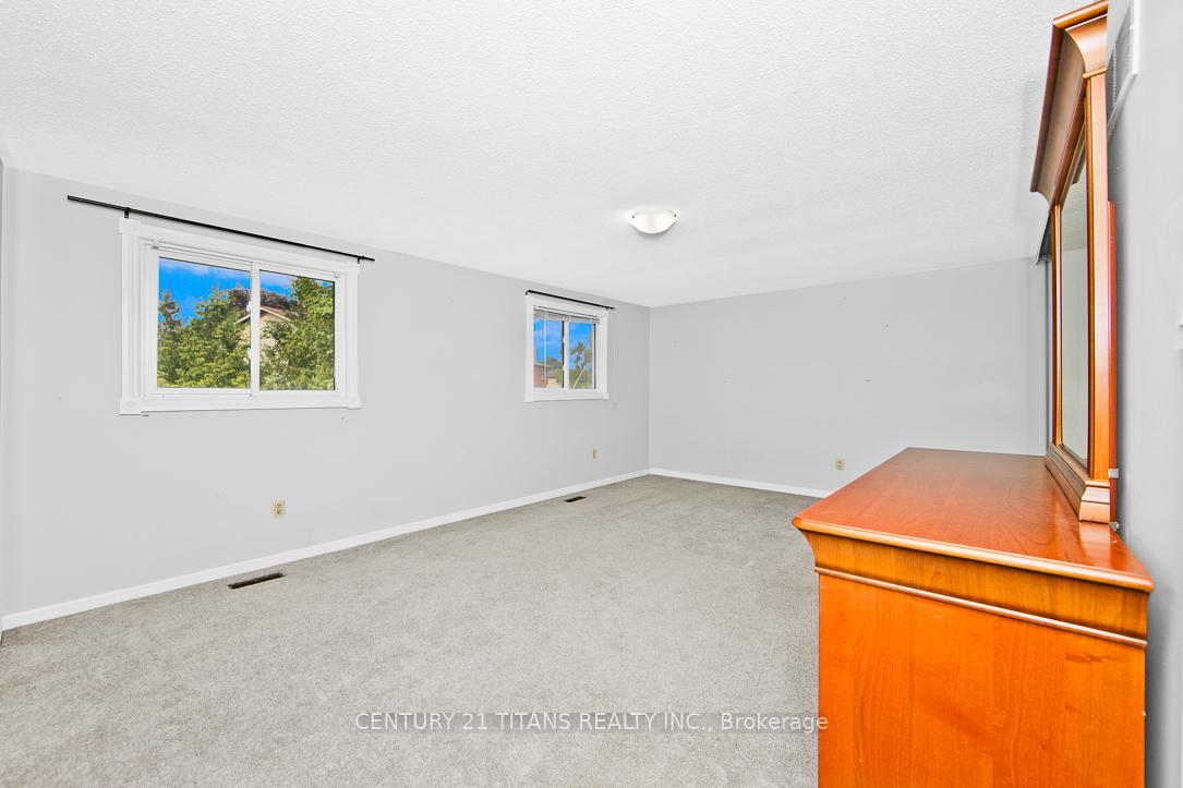 Photo 14 of 154 Iroquois Avenue, Oshawa, Samac — HOMEH
