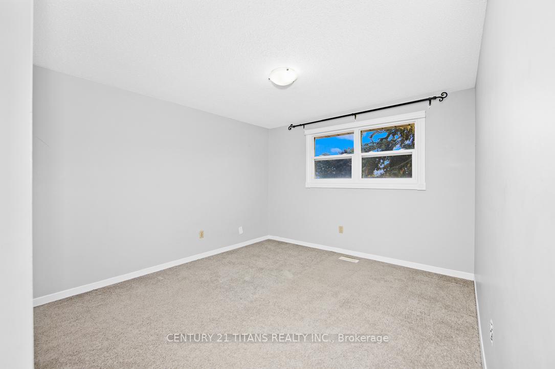 Photo 16 of 154 Iroquois Avenue, Oshawa, Samac — HOMEH