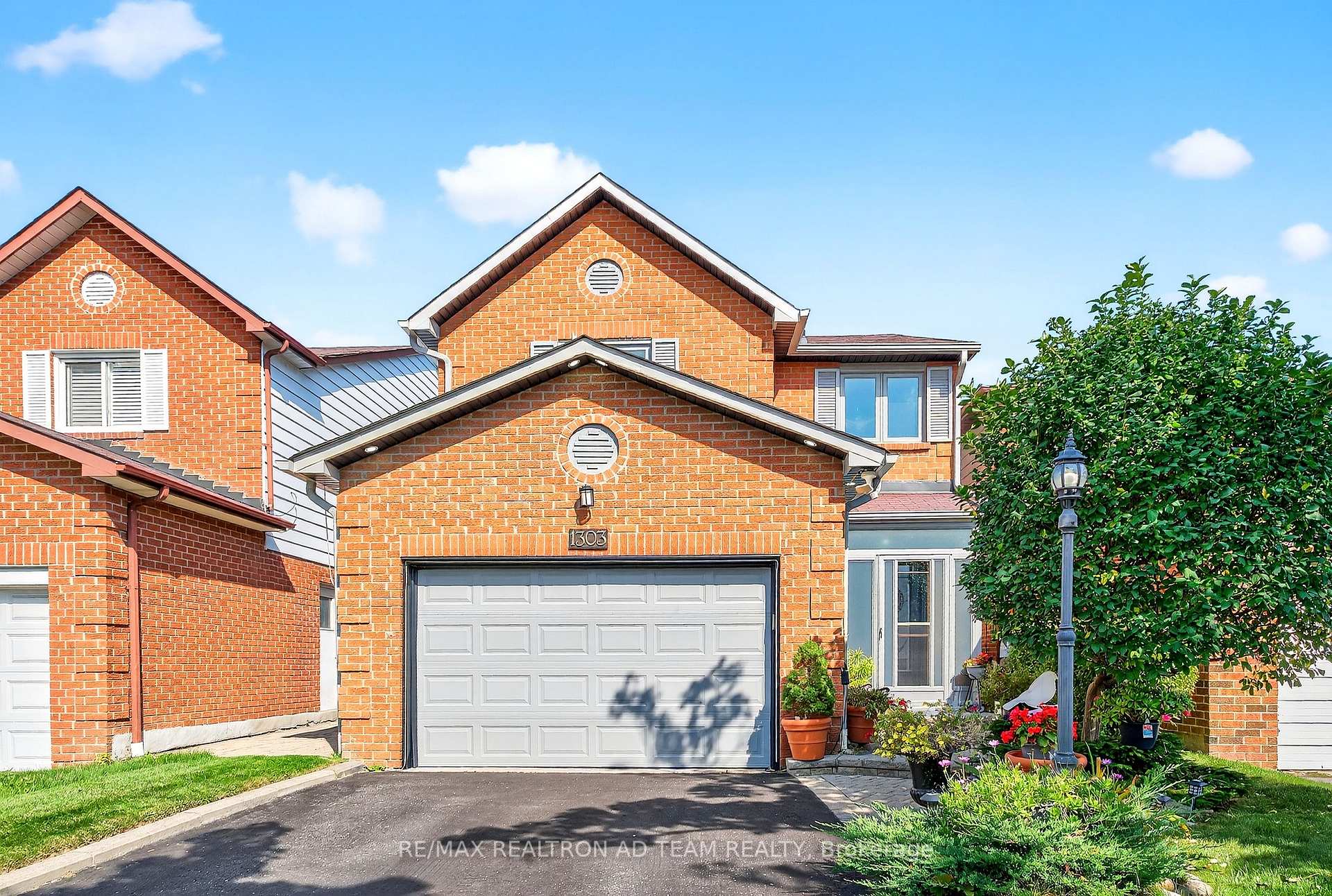 Photo 1 of 1303 Redwood Lane, Pickering, Liverpool — HOMEH