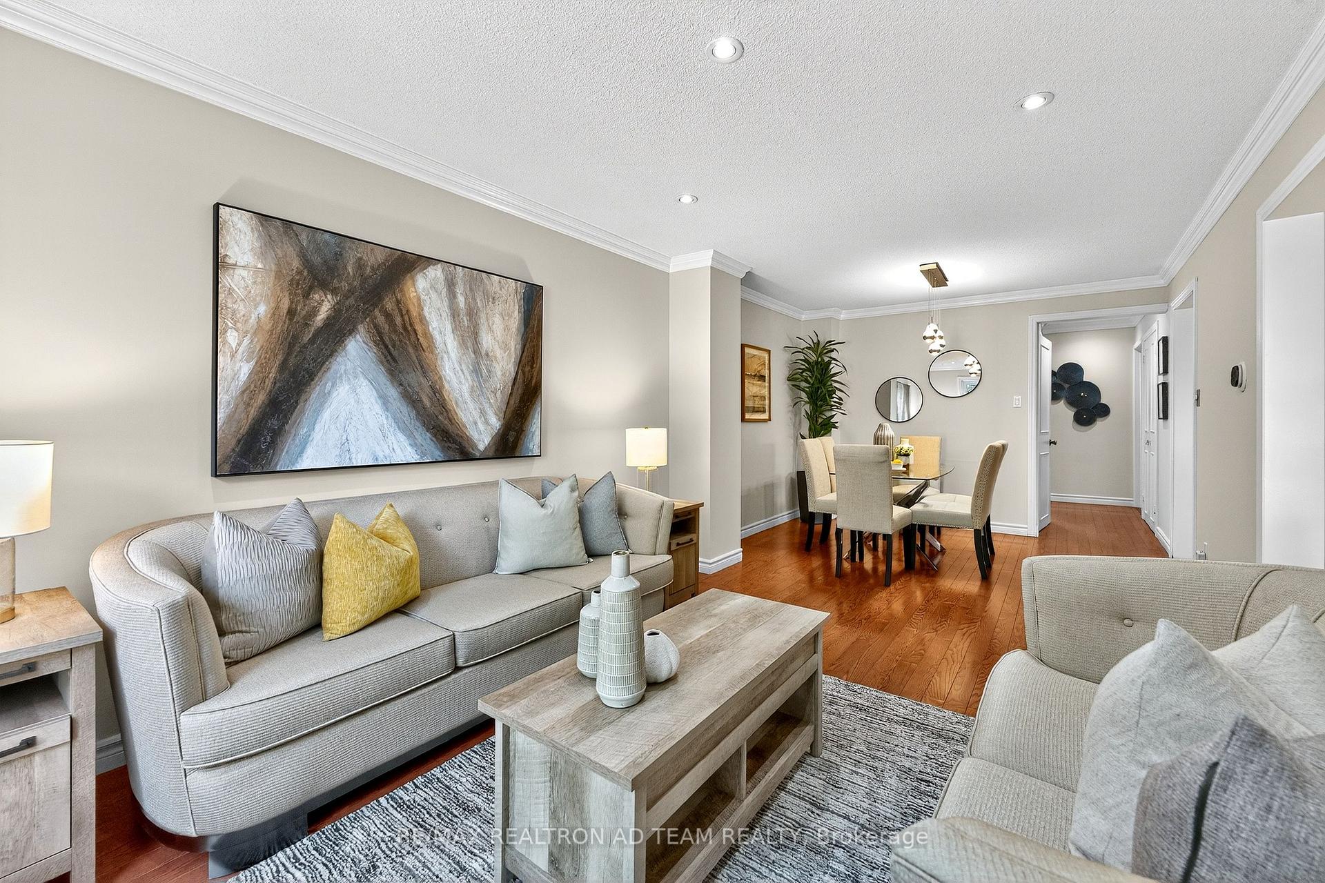 Photo 7 of 1303 Redwood Lane, Pickering, Liverpool — HOMEH