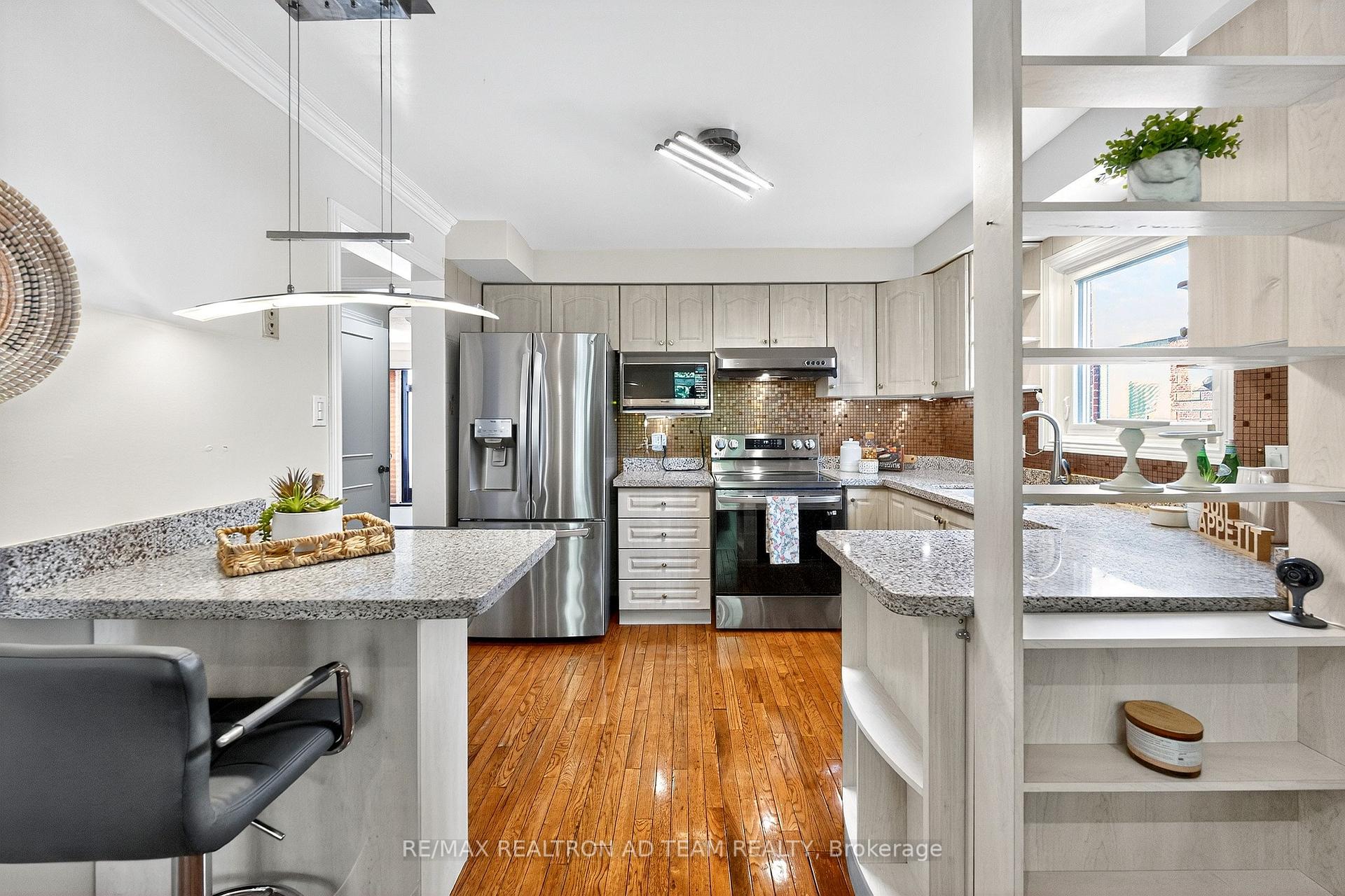 Photo 12 of 1303 Redwood Lane, Pickering, Liverpool — HOMEH