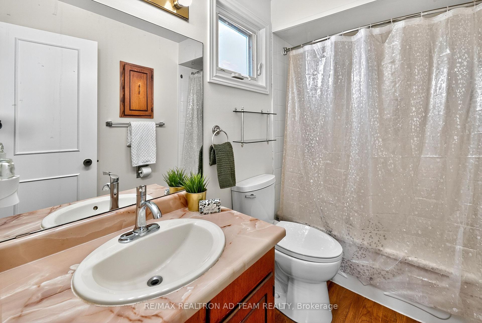 Photo 19 of 1303 Redwood Lane, Pickering, Liverpool — HOMEH