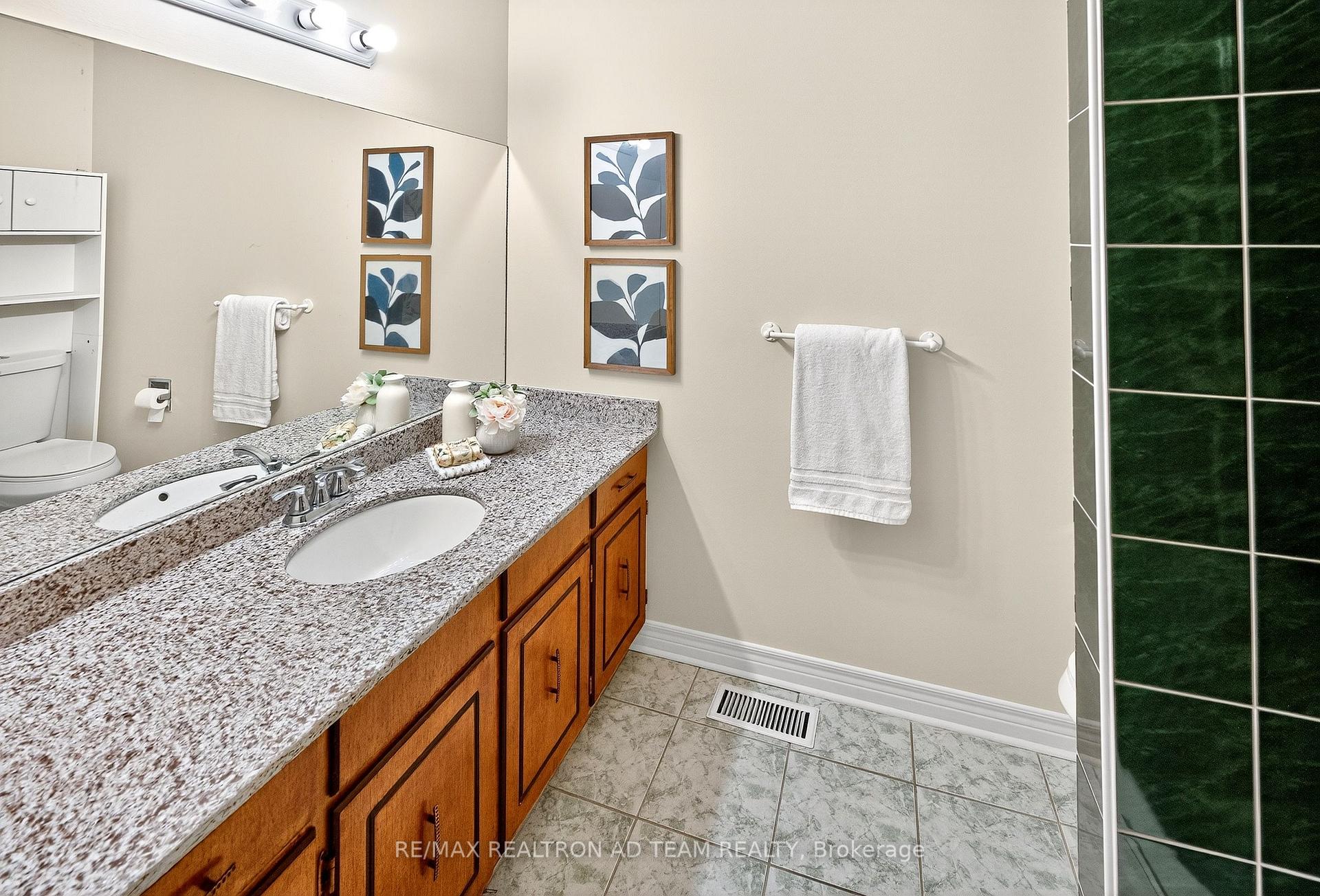 Photo 23 of 1303 Redwood Lane, Pickering, Liverpool — HOMEH