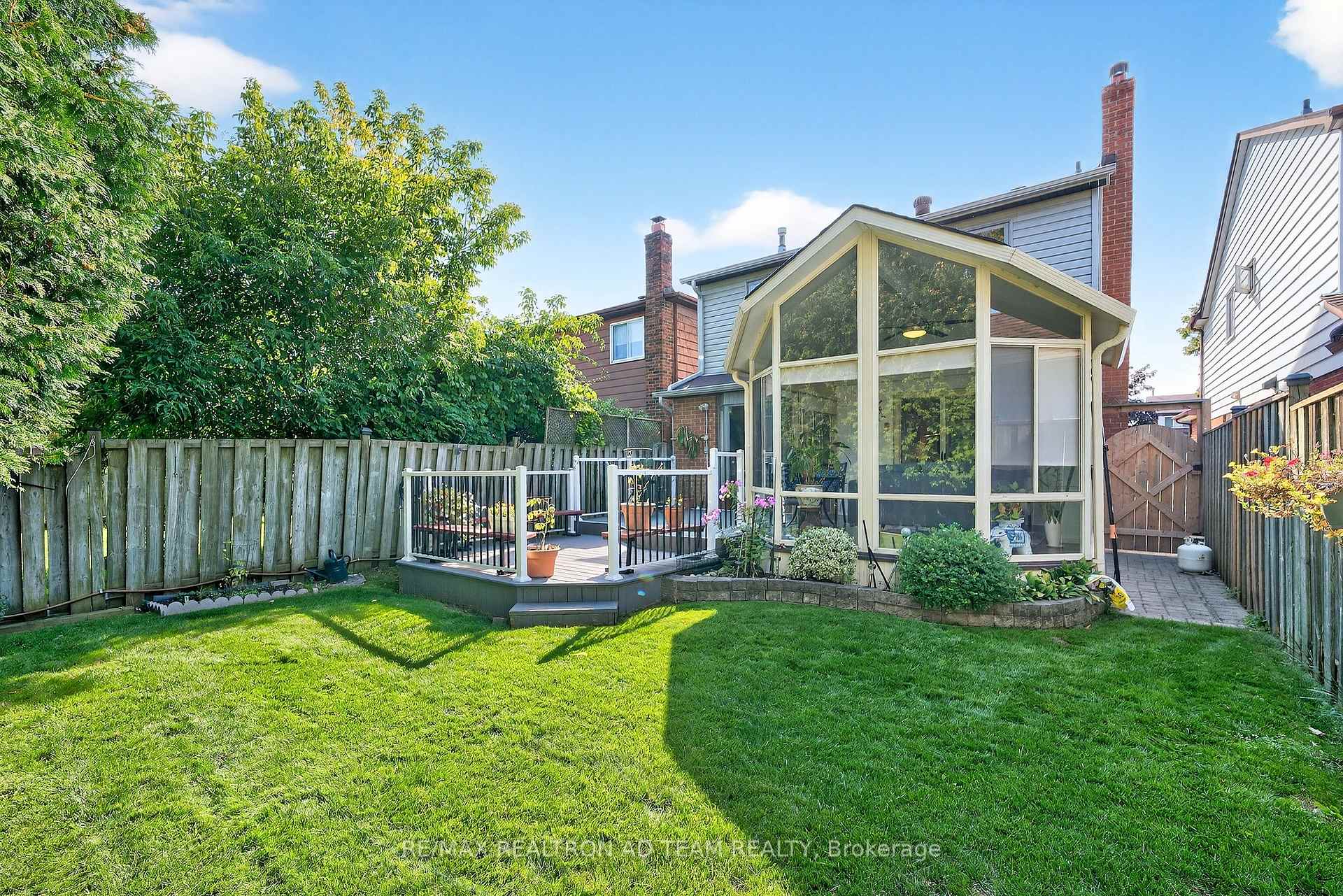 Photo 30 of 1303 Redwood Lane, Pickering, Liverpool — HOMEH