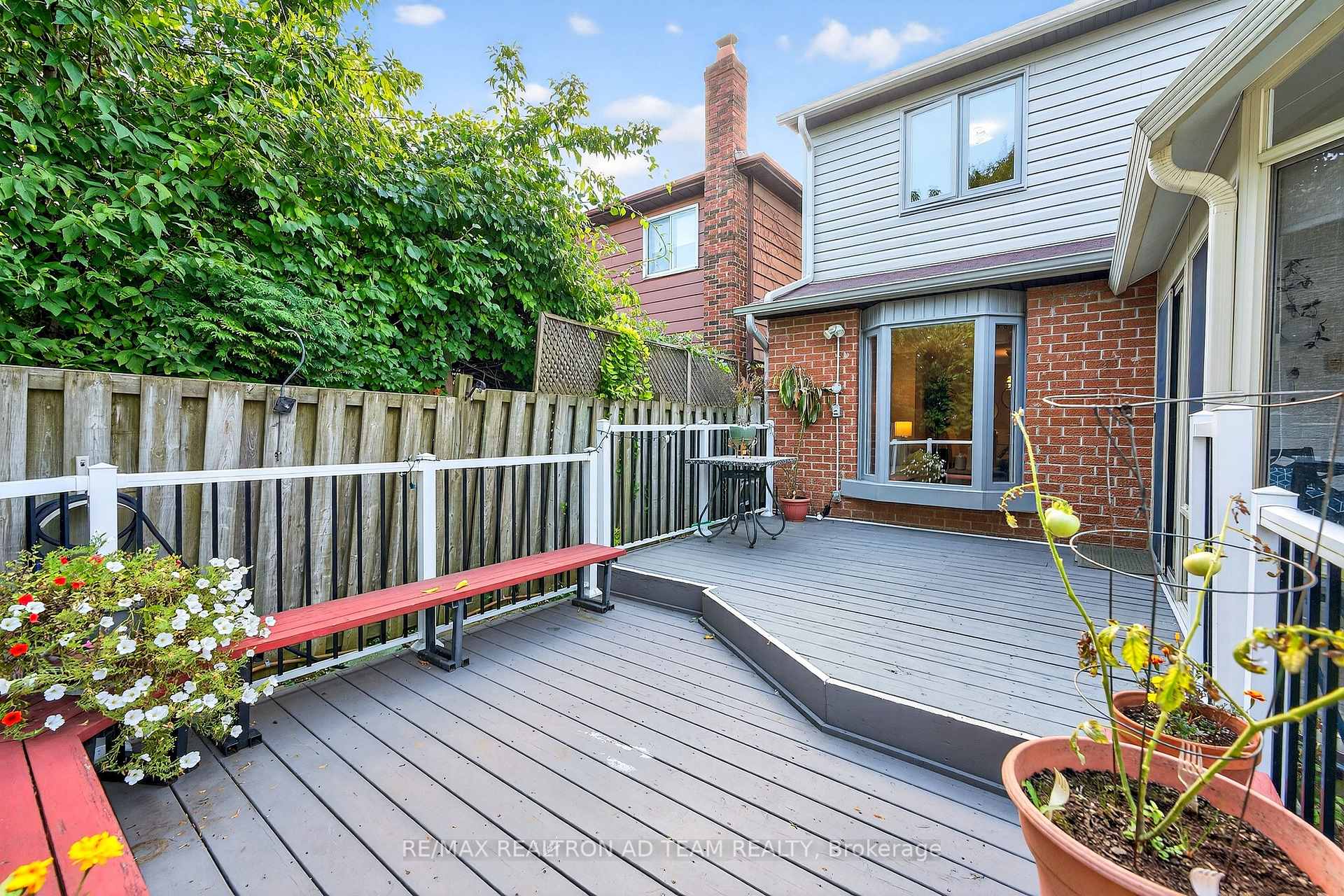 Photo 32 of 1303 Redwood Lane, Pickering, Liverpool — HOMEH