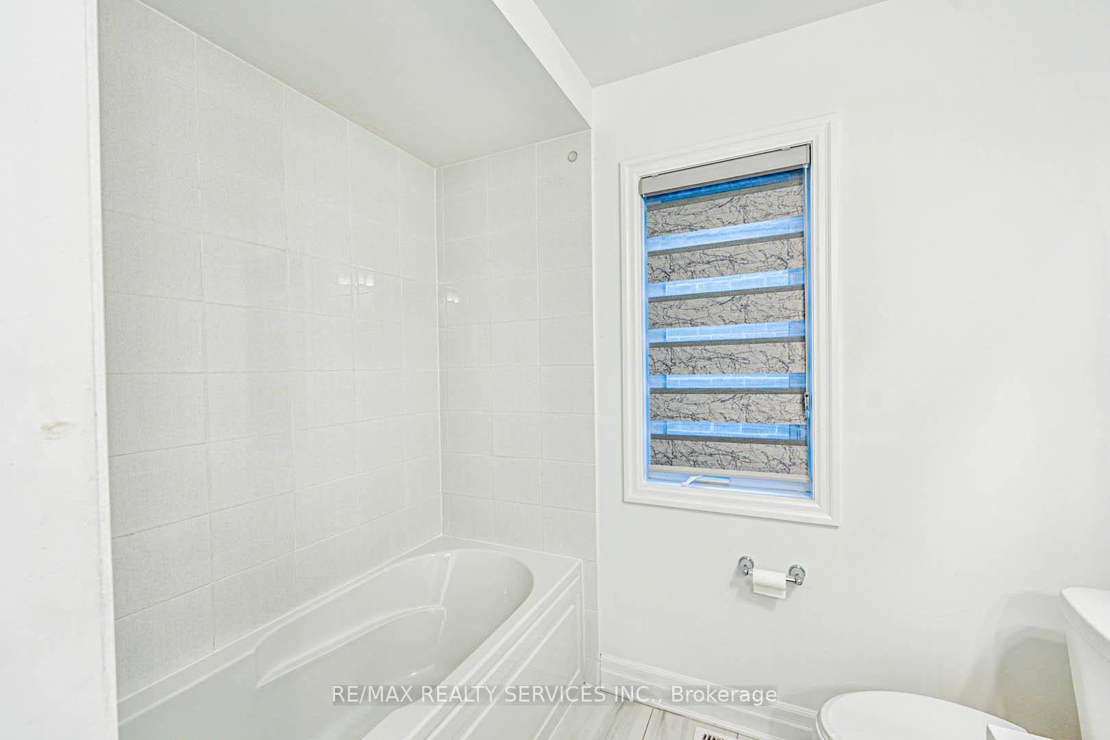 Photo 34 of 462 Violet Gate, Milton, Walker — HOMEH