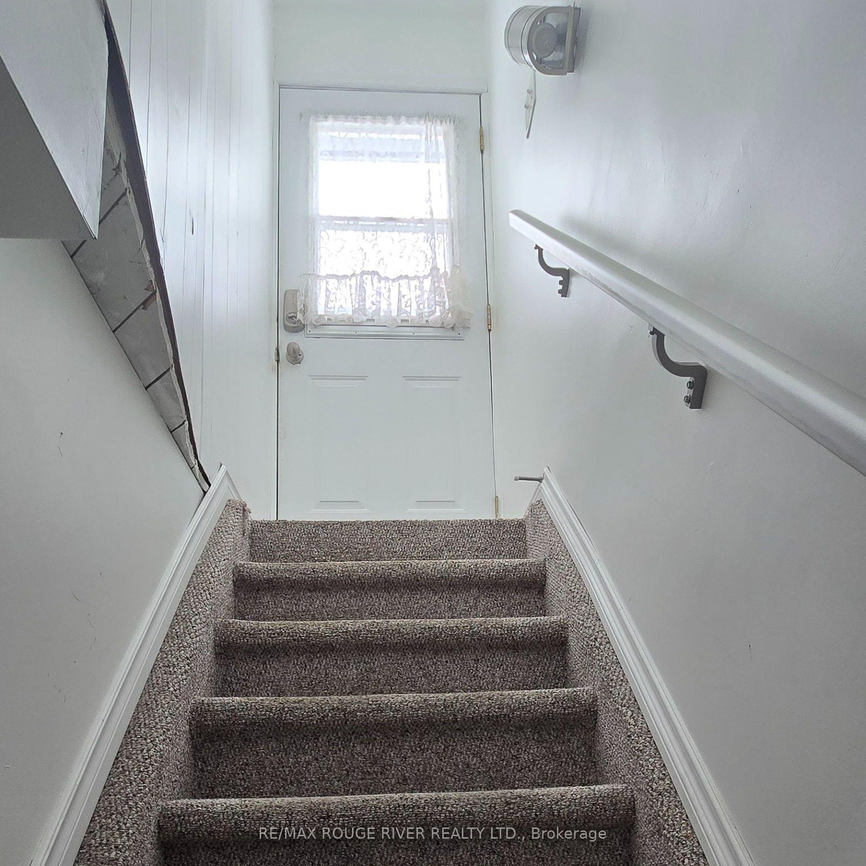 Photo 2 of Unit Lower, 758 Gillespie Avenue, Peterborough, Otonabee Ward 1 — HOMEH