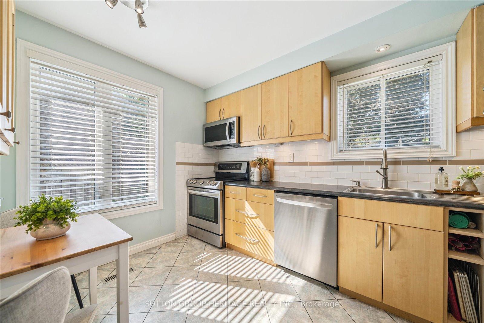 Photo 10 of 1880 Una Road, Pickering, Amberlea — HOMEH