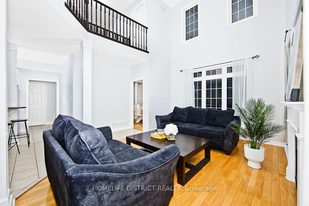 Photo 9 of 847 Greenleaf Circle, Oshawa, Taunton — HOMEH