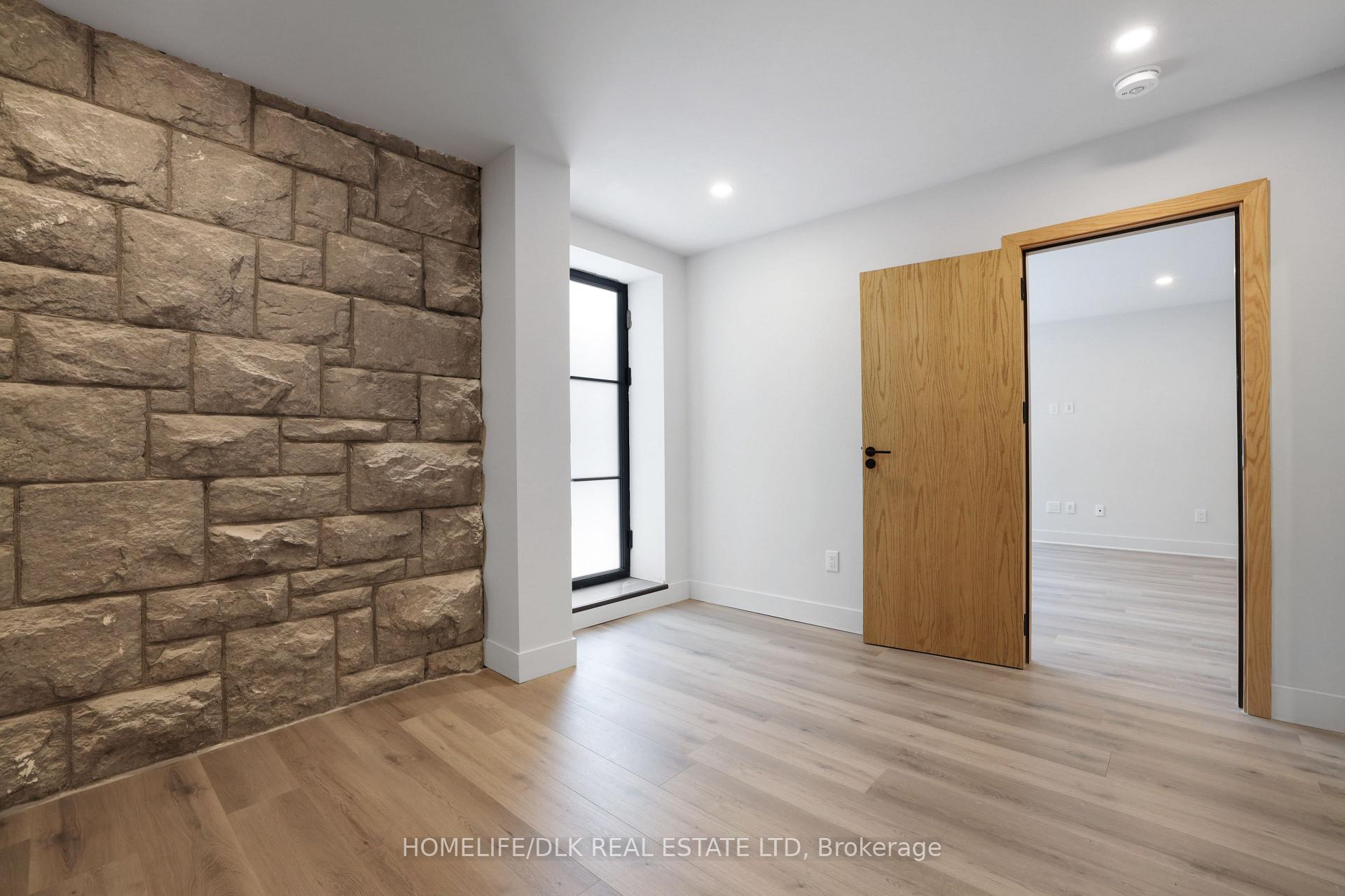 Photo 14 of Unit 205, 249 Raglan Street S, Renfrew — HOMEH