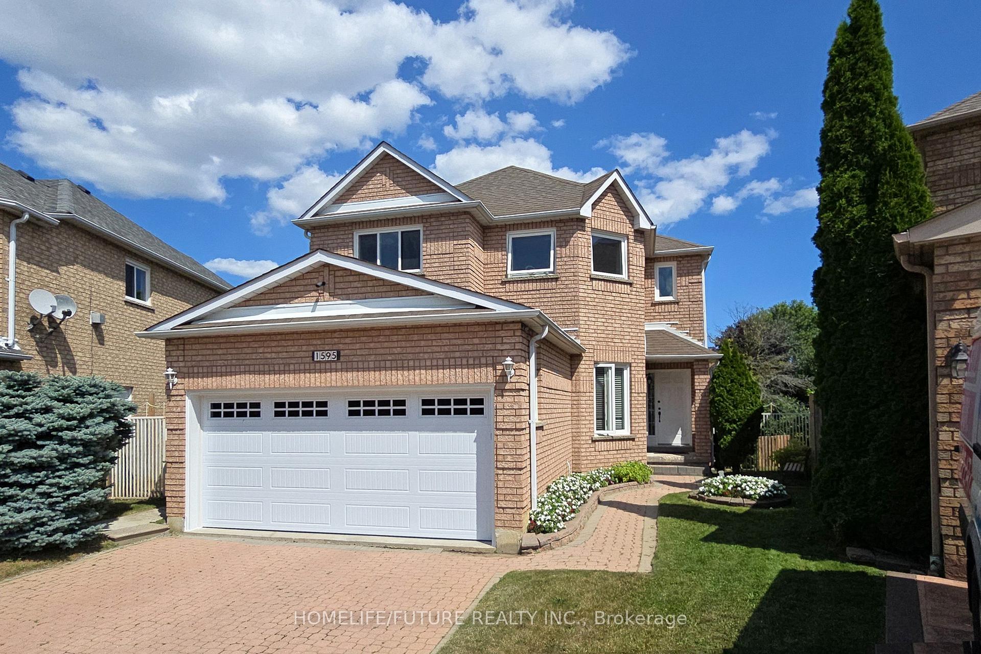 Front of 1595 Deerhurst Court