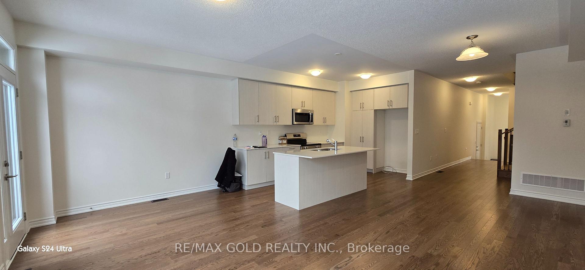 Photo 6 of 579 Celandine Terrace, Milton, Walker — HOMEH