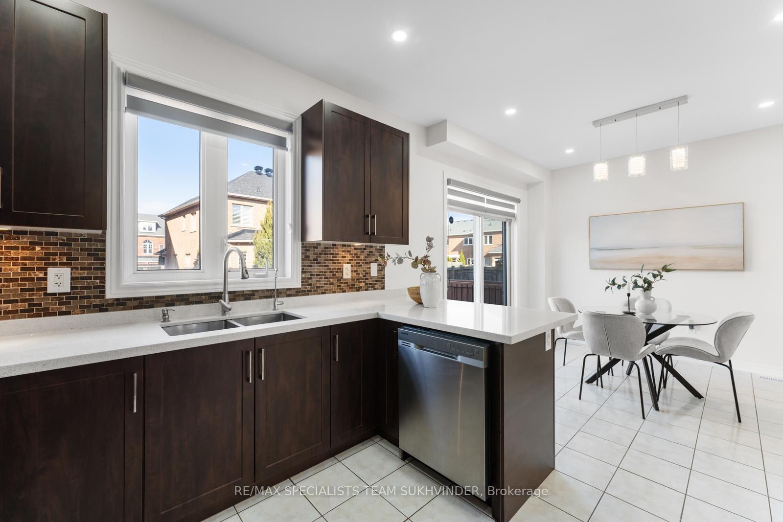 Photo 19 of 407 Savoline Boulevard, Milton, Scott — HOMEH