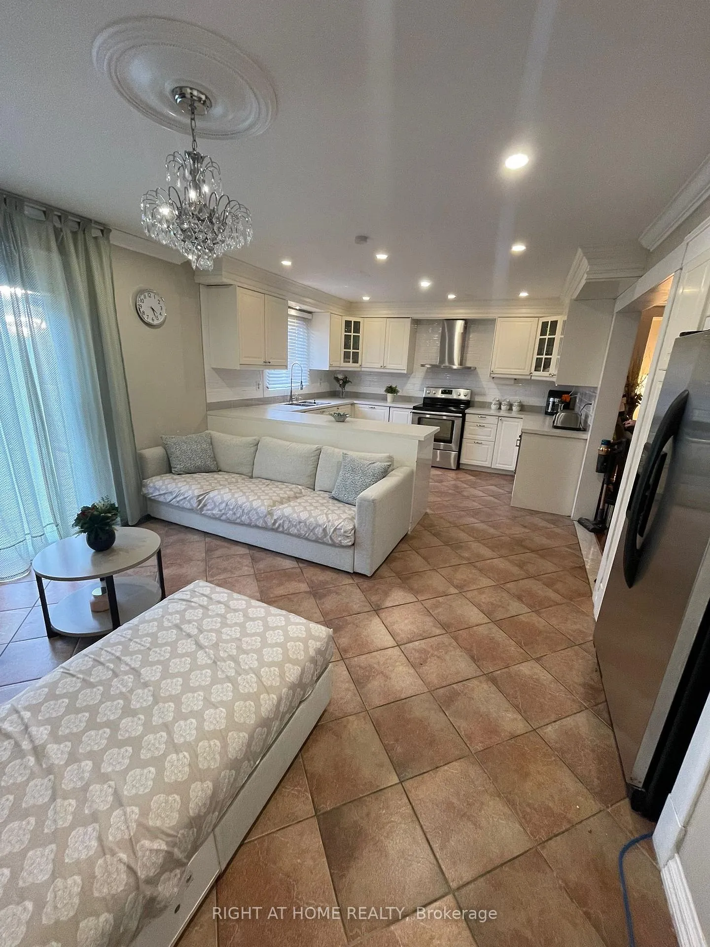 Photo 4 of 1627 Middleton Street, Pickering, Brock Ridge — HOMEH