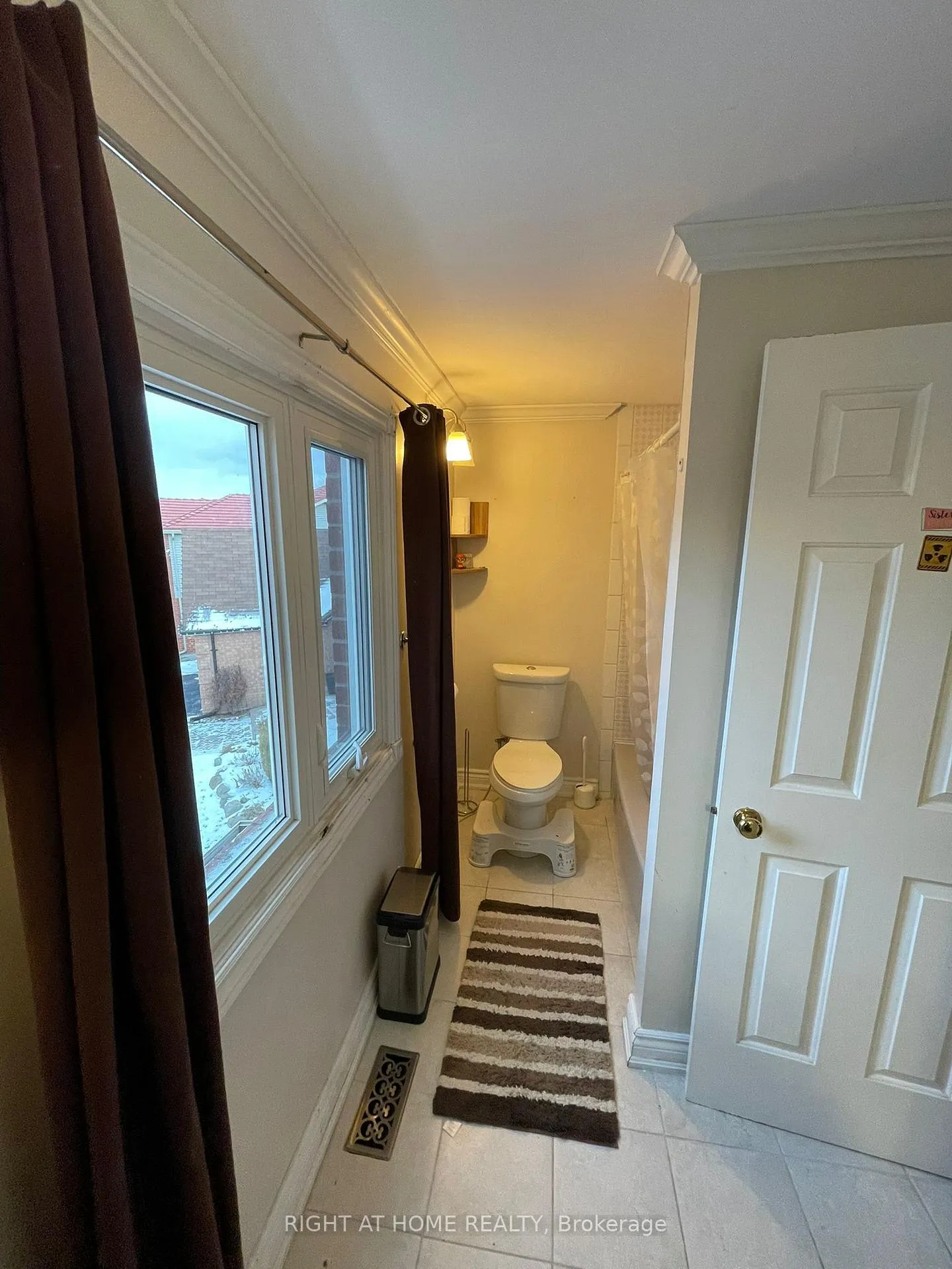 Photo 13 of 1627 Middleton Street, Pickering, Brock Ridge — HOMEH