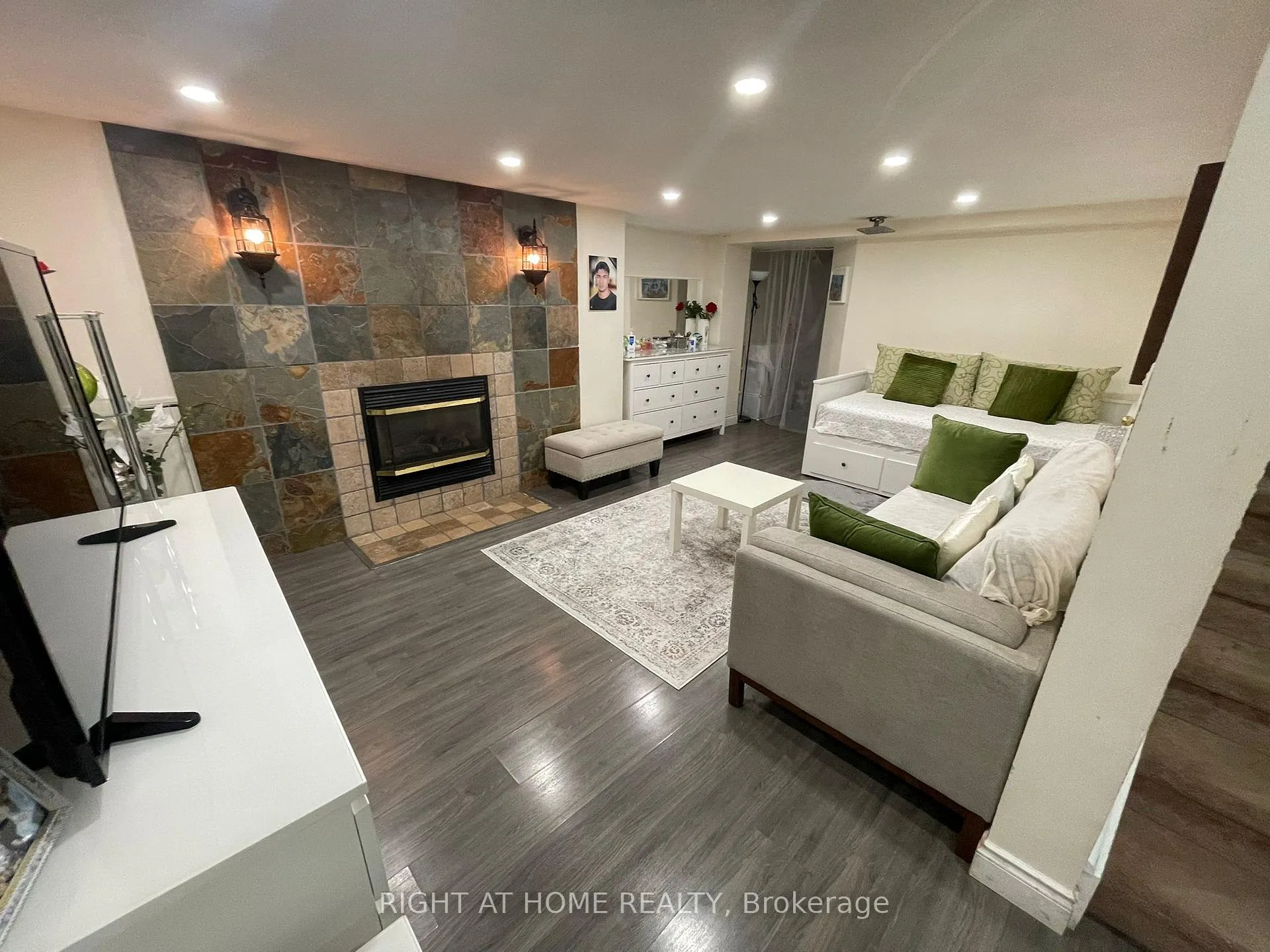 Photo 21 of 1627 Middleton Street, Pickering, Brock Ridge — HOMEH