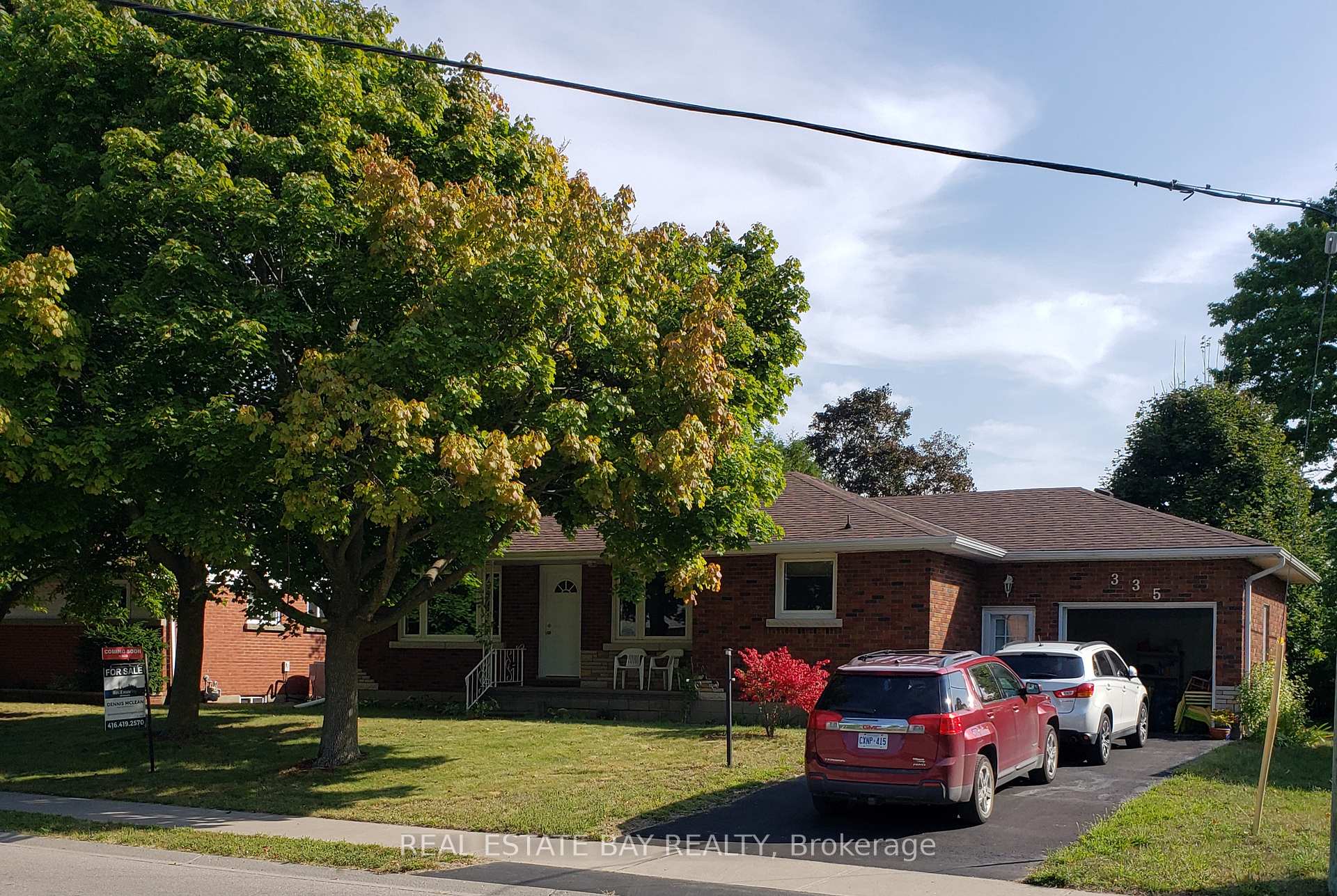 Front of 335 Delcrest Avenue E