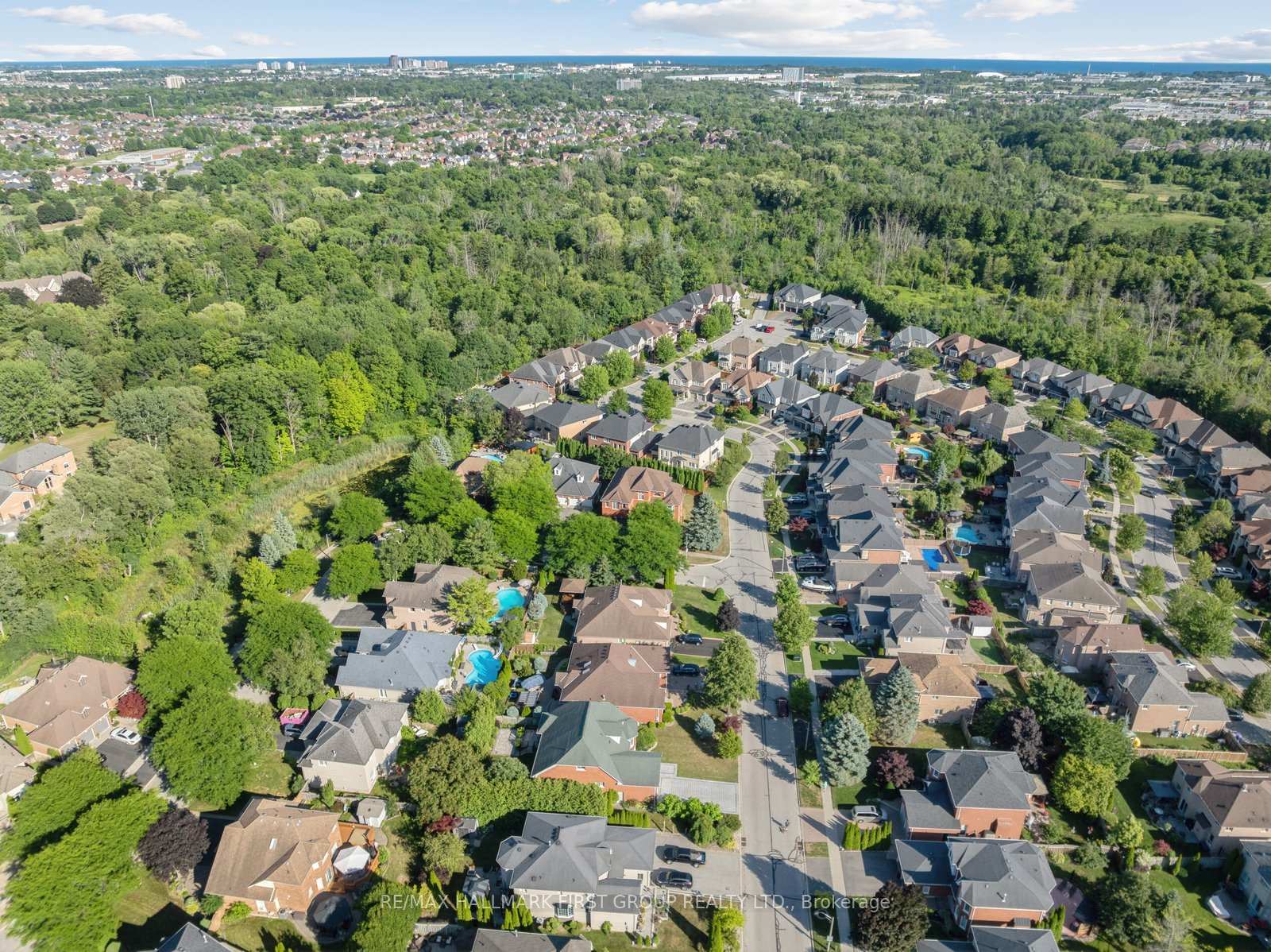 Photo 39 of 2327 Canterbury Crescent, Pickering, Brock Ridge — HOMEH