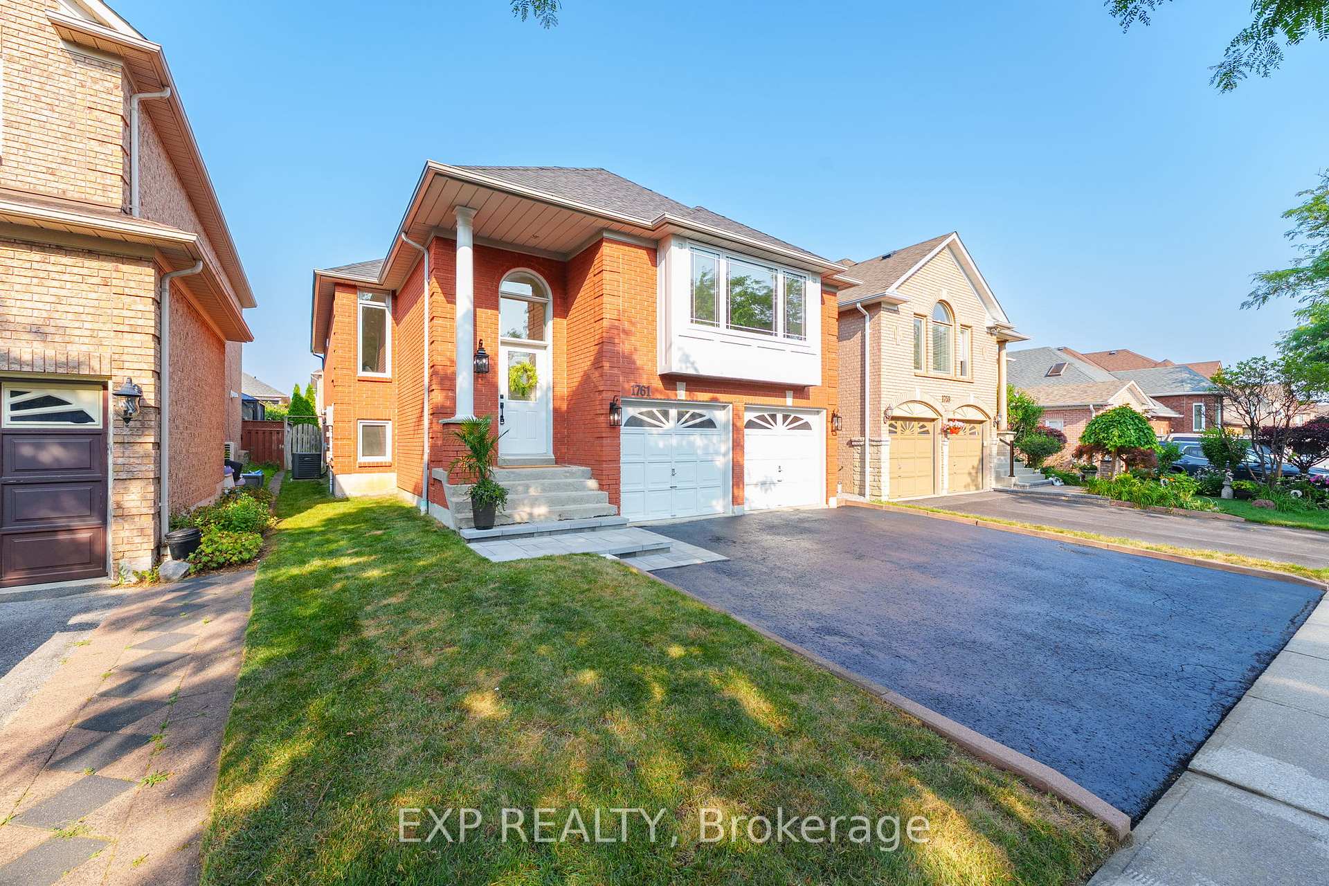 Photo 2 of 1761 White Cedar Drive, Pickering, Amberlea — HOMEH