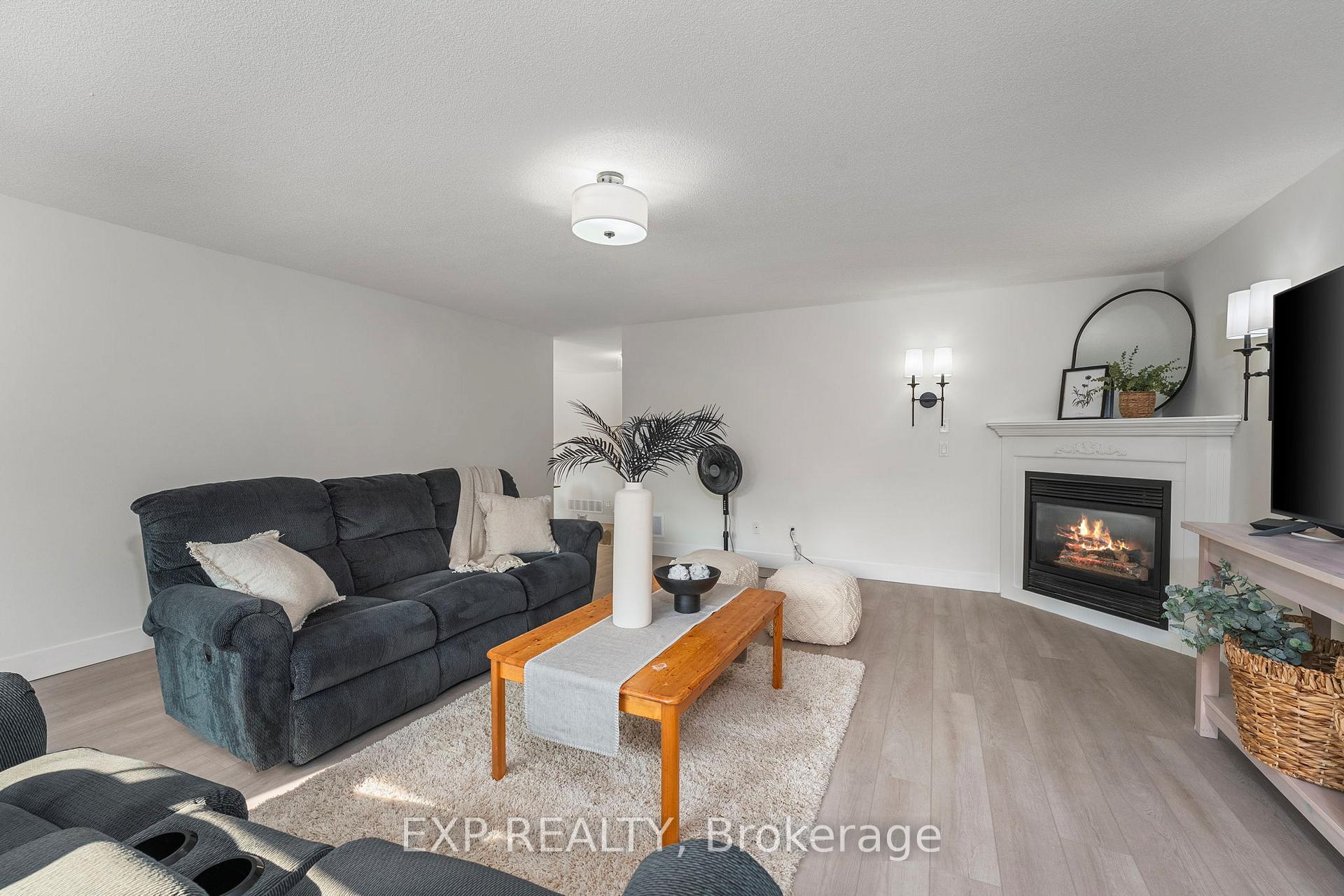 Photo 9 of 1761 White Cedar Drive, Pickering, Amberlea — HOMEH