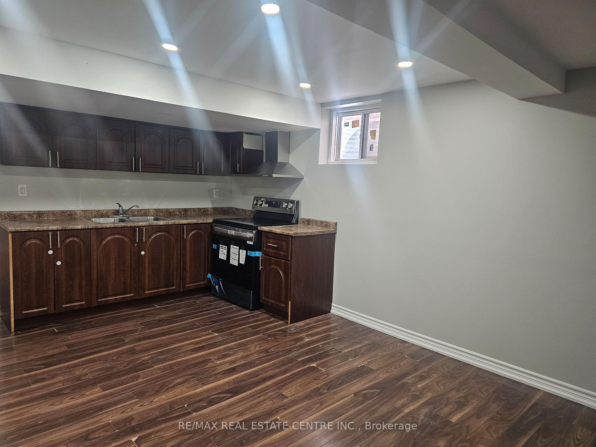 Photo 5 of Unit Basement, 737 Scott Boulevard, Milton, Harrison — HOMEH
