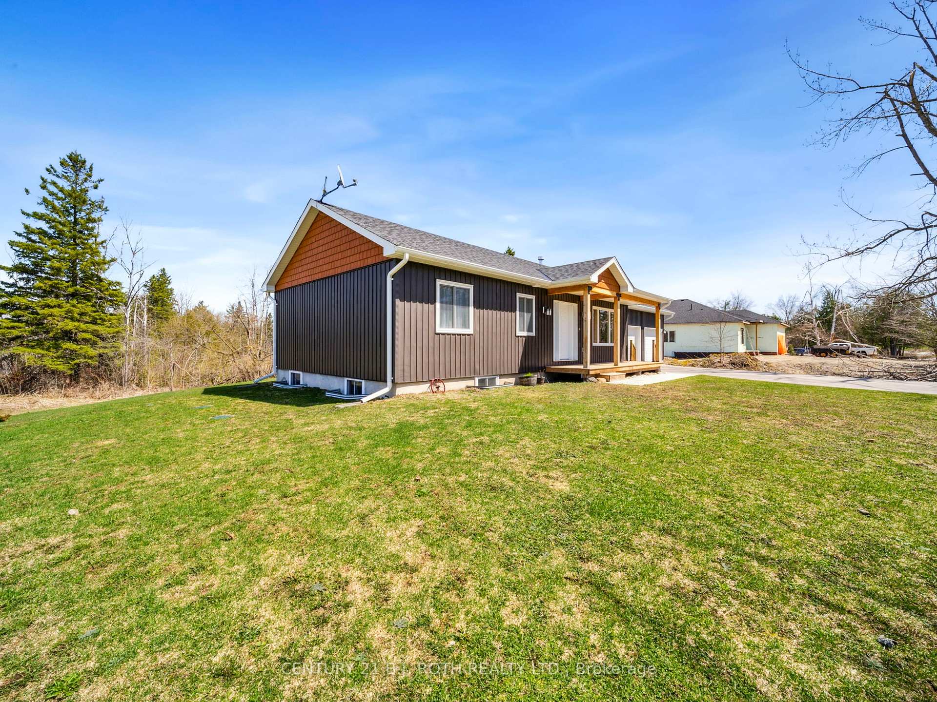 Photo 6 of 4000 Joyce Avenue, Ramara, Rural Ramara — HOMEH