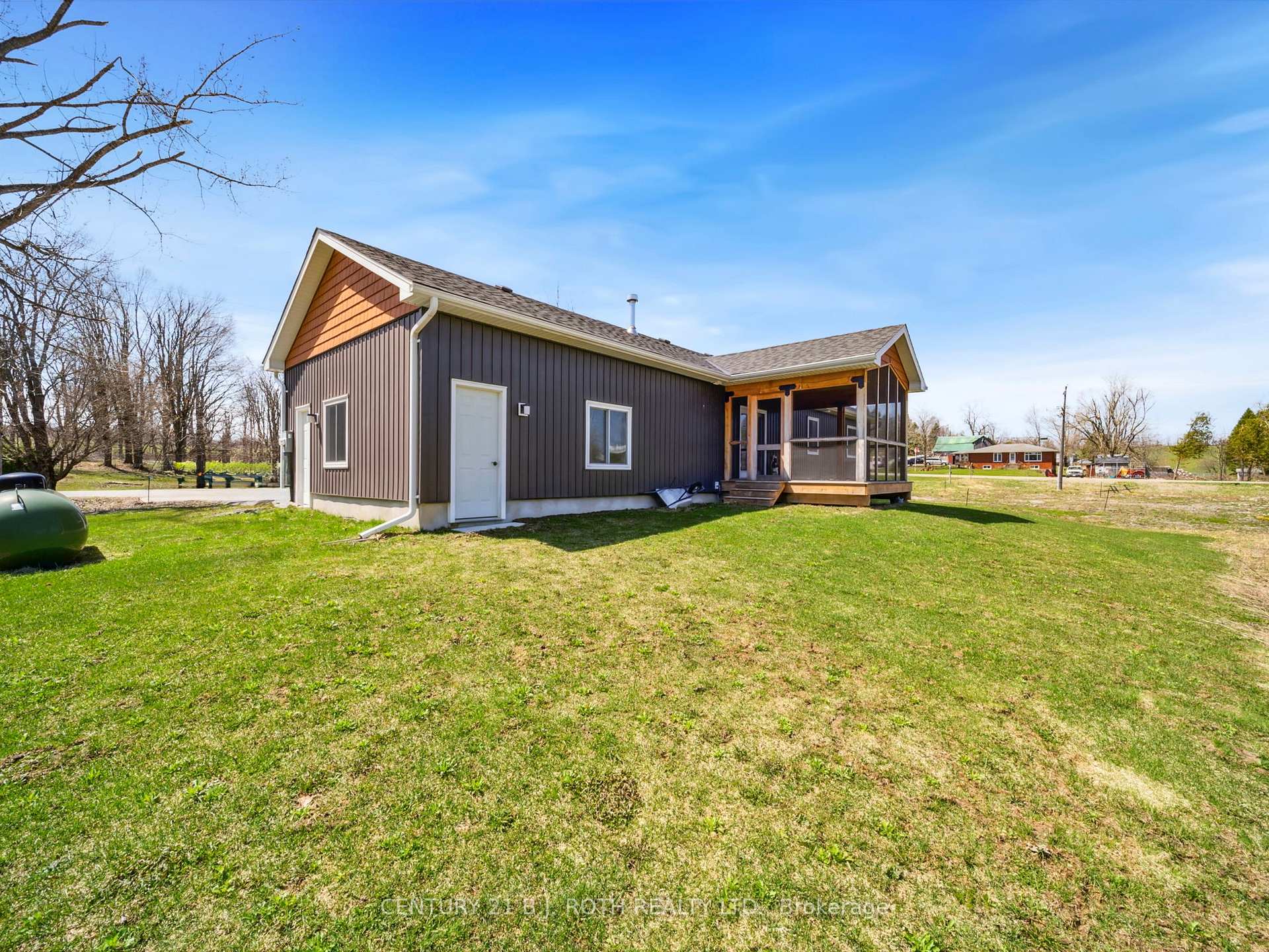 Photo 7 of 4000 Joyce Avenue, Ramara, Rural Ramara — HOMEH