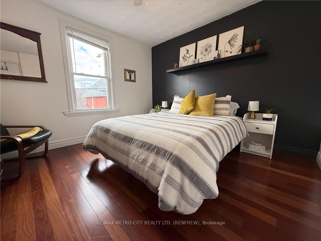 Photo 16 of 193 Ross Street, Renfrew — HOMEH