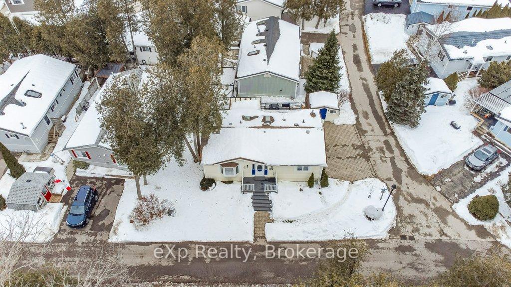 Photo 5 of 4 Bush Lane, Puslinch, Rural Puslinch East — HOMEH
