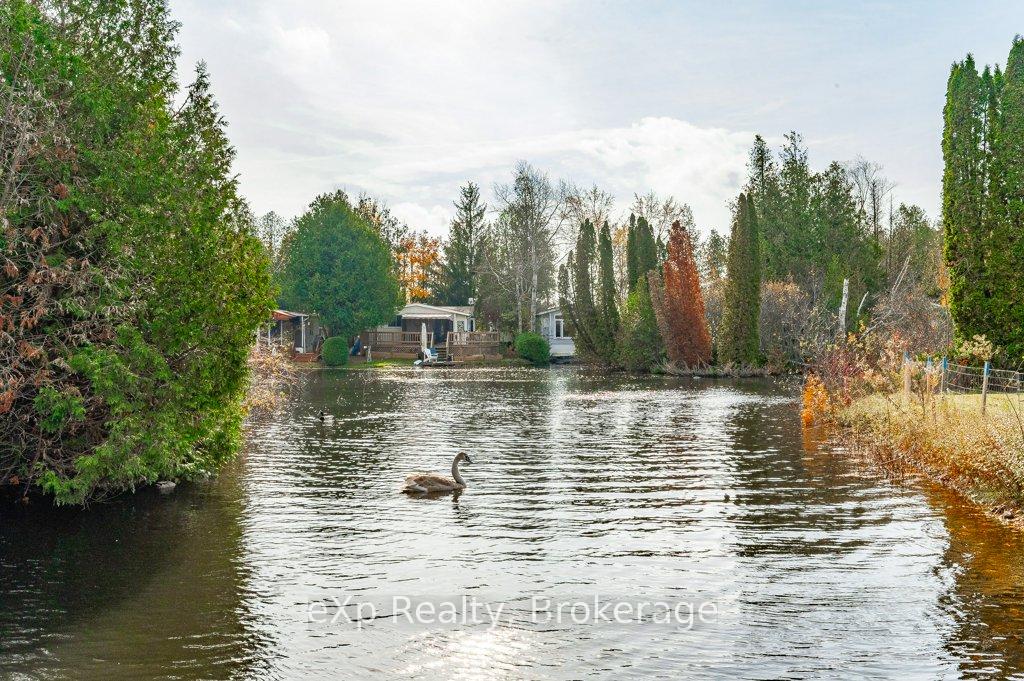 Photo 48 of 4 Bush Lane, Puslinch, Rural Puslinch East — HOMEH