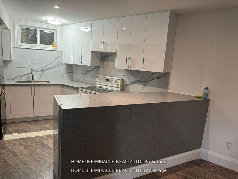 Photo 10 of 1491 Finch Avenue, Pickering, Liverpool — HOMEH
