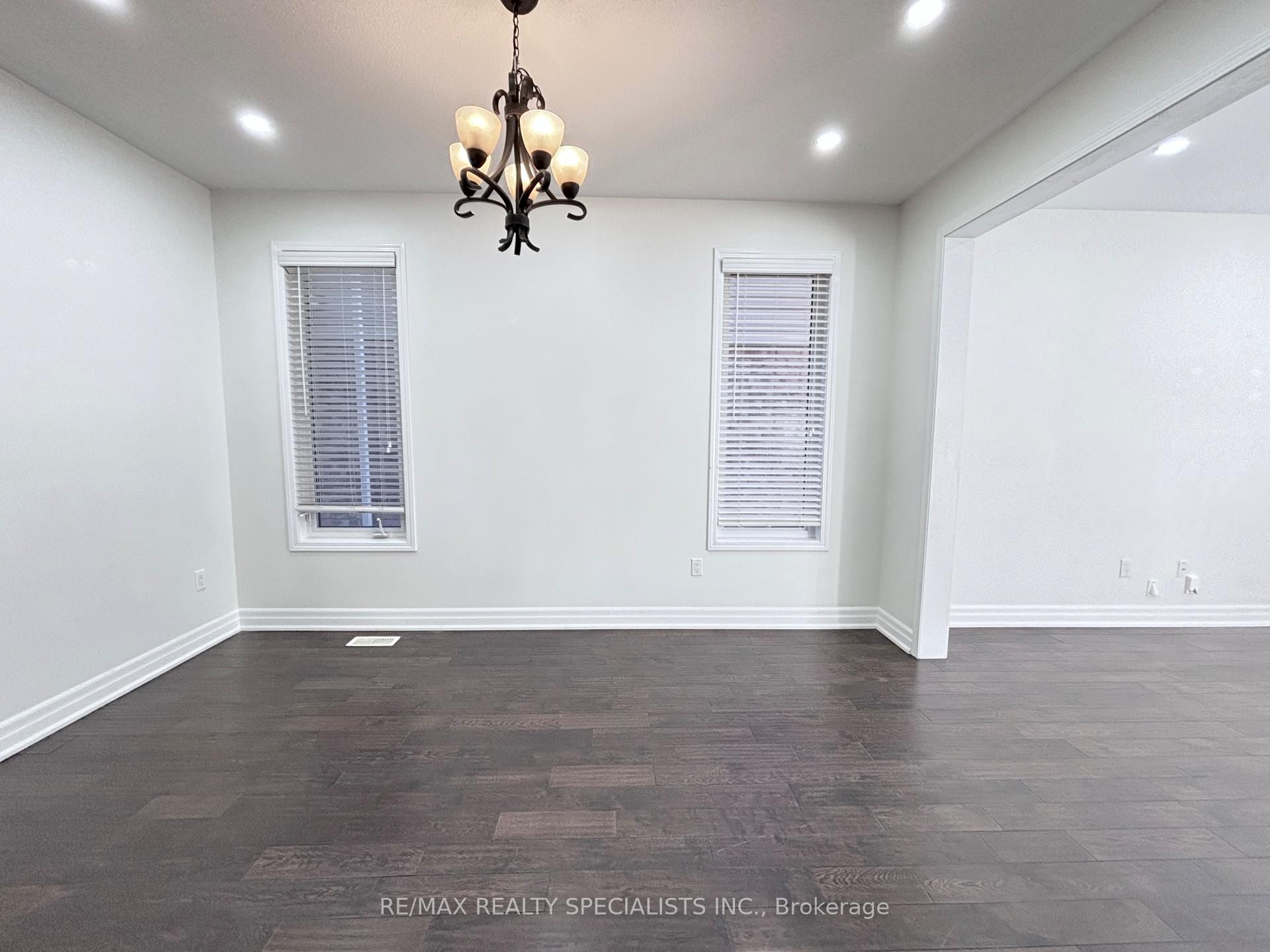 Photo 2 of 311 Ruhl Drive, Milton, Willmott — HOMEH