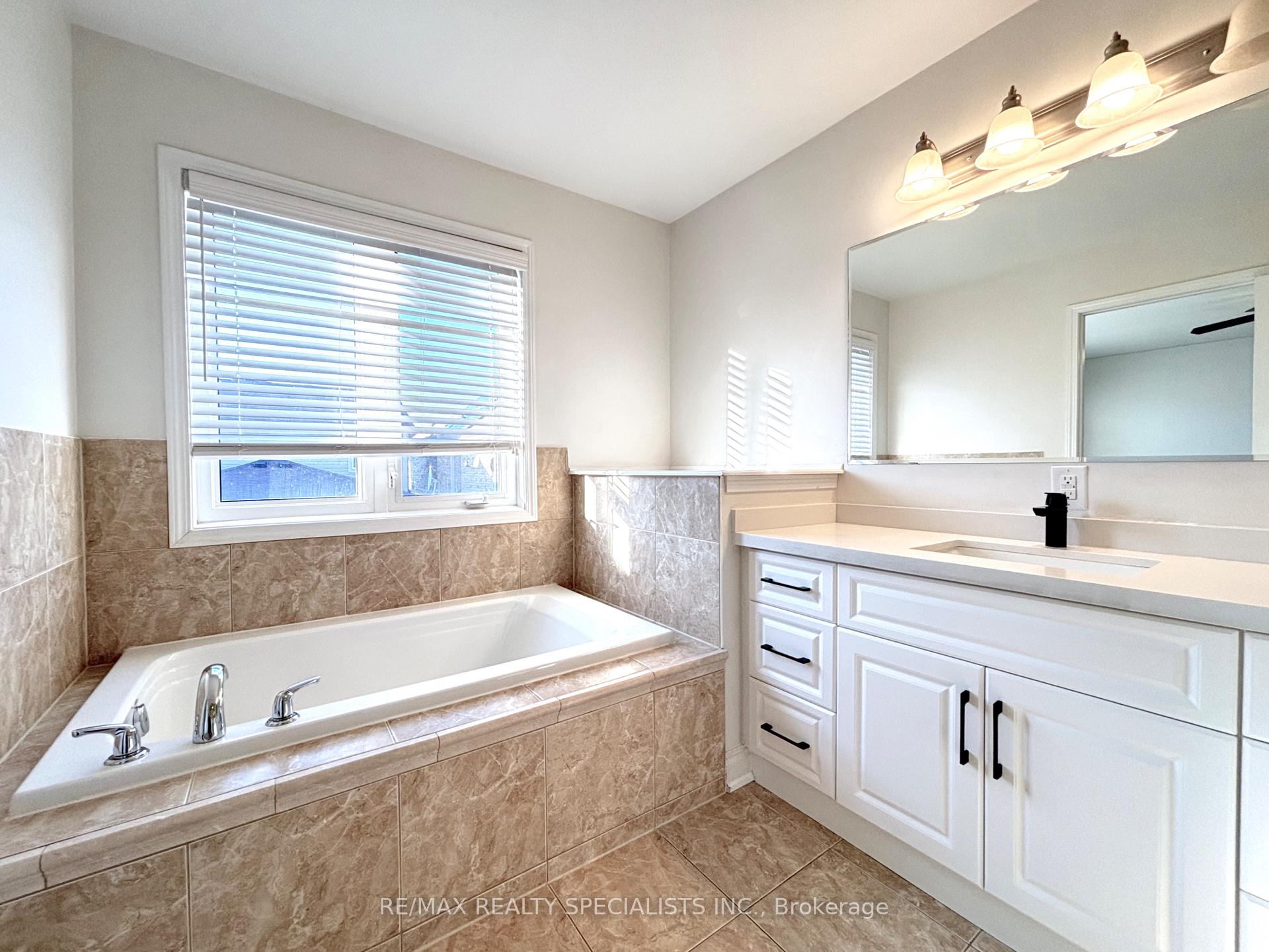 Photo 13 of 311 Ruhl Drive, Milton, Willmott — HOMEH
