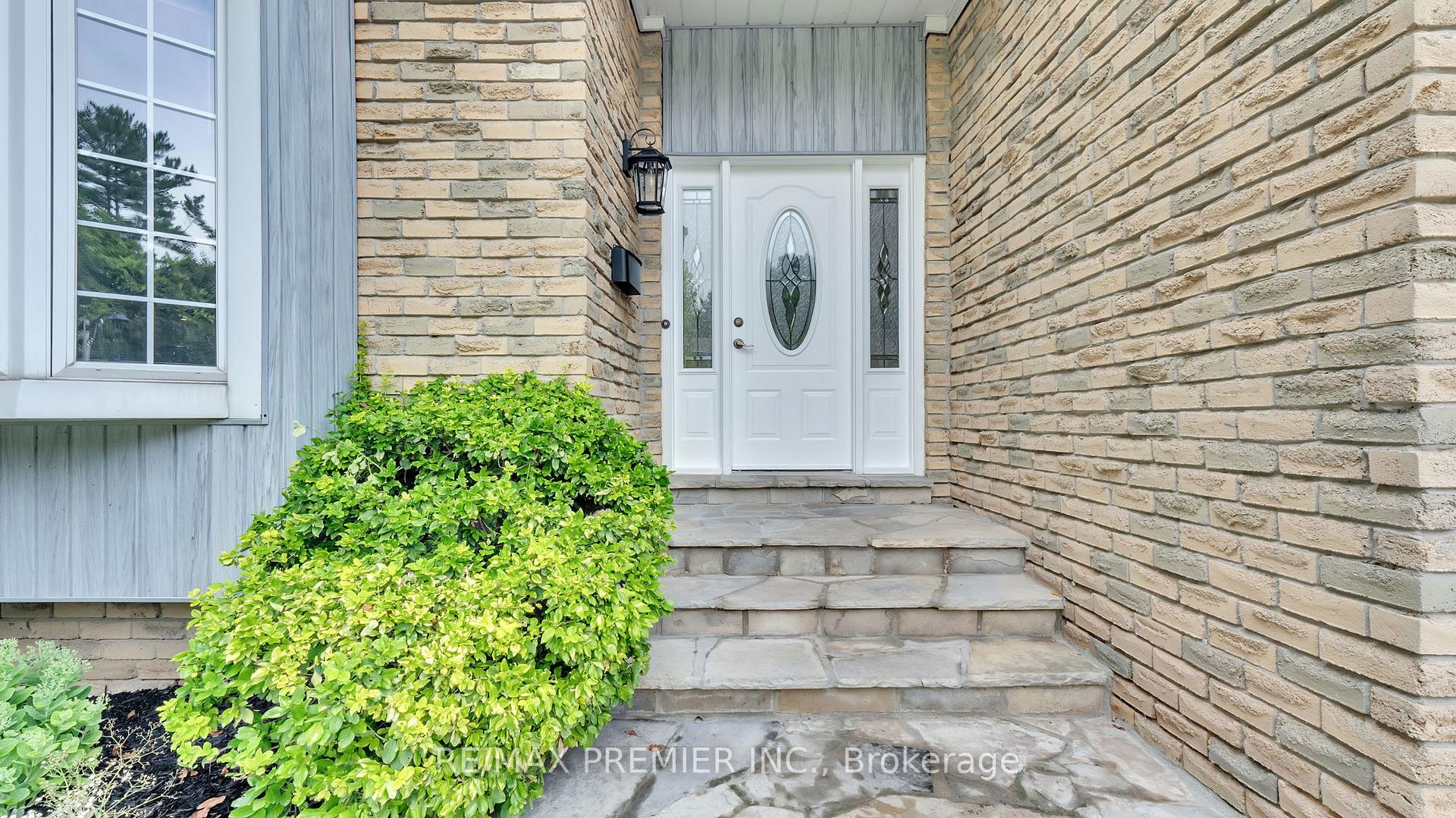 Photo 5 of 1917 Bowler Drive, Pickering, Liverpool — HOMEH