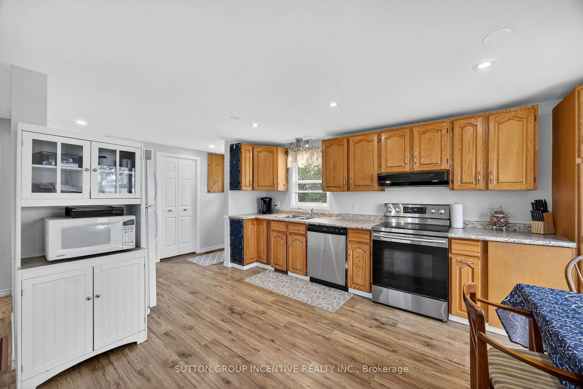 Photo 10 of 4652 Plum Point Road, Ramara, Atherley — HOMEH