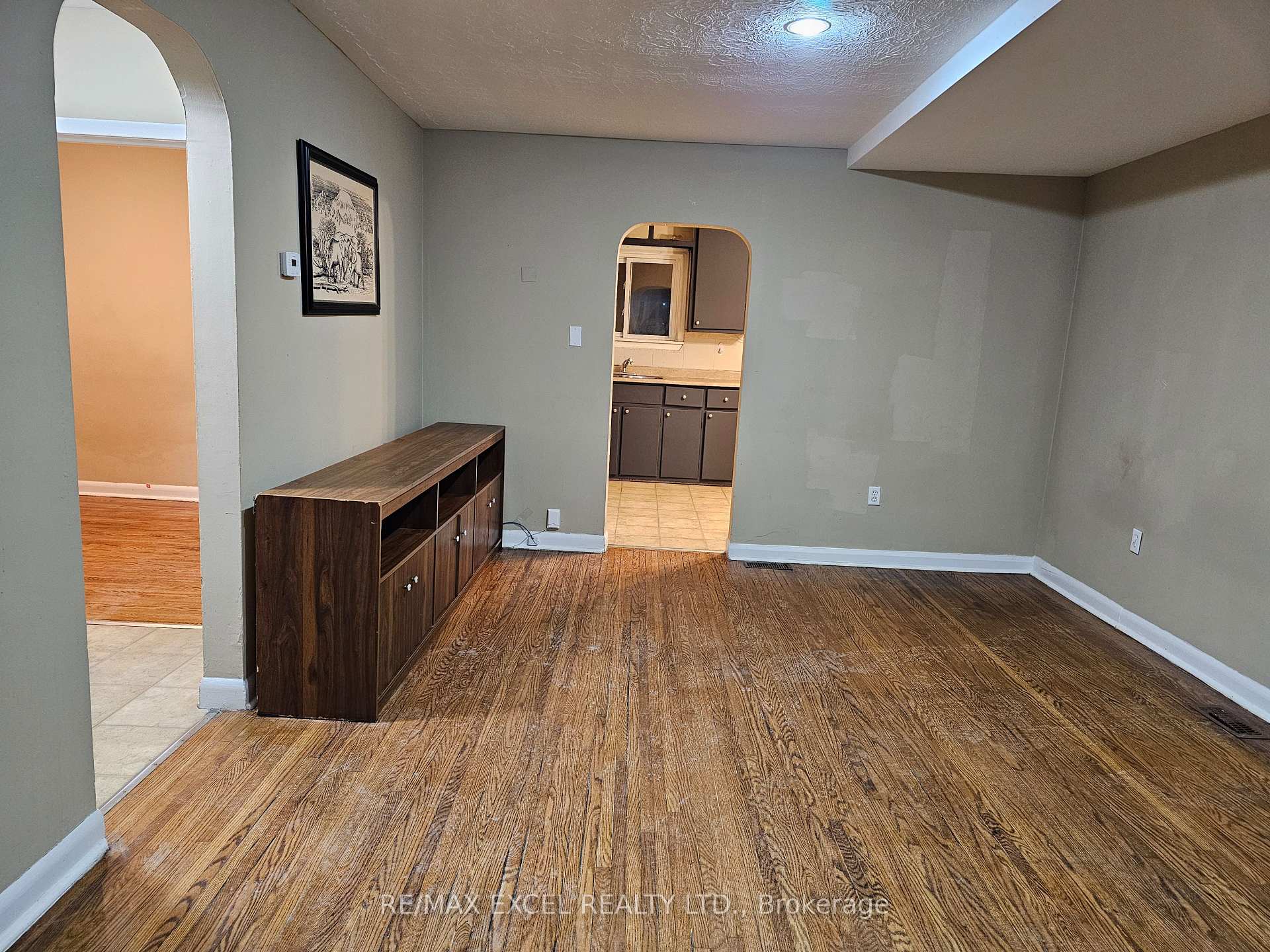 Photo 1 of 249 Penrose Avenue, Peterborough, Town Ward 3 — HOMEH
