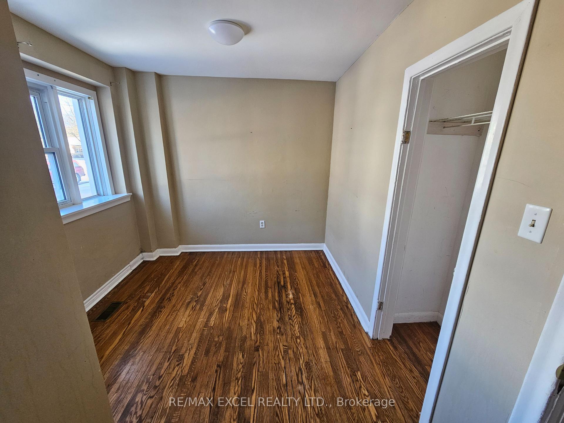 Photo 8 of 249 Penrose Avenue, Peterborough, Town Ward 3 — HOMEH