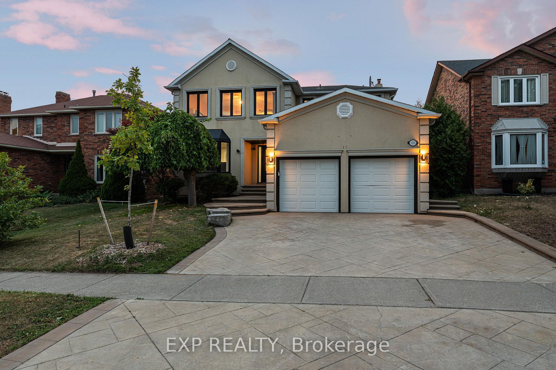 Front of 1221 Creekside Drive