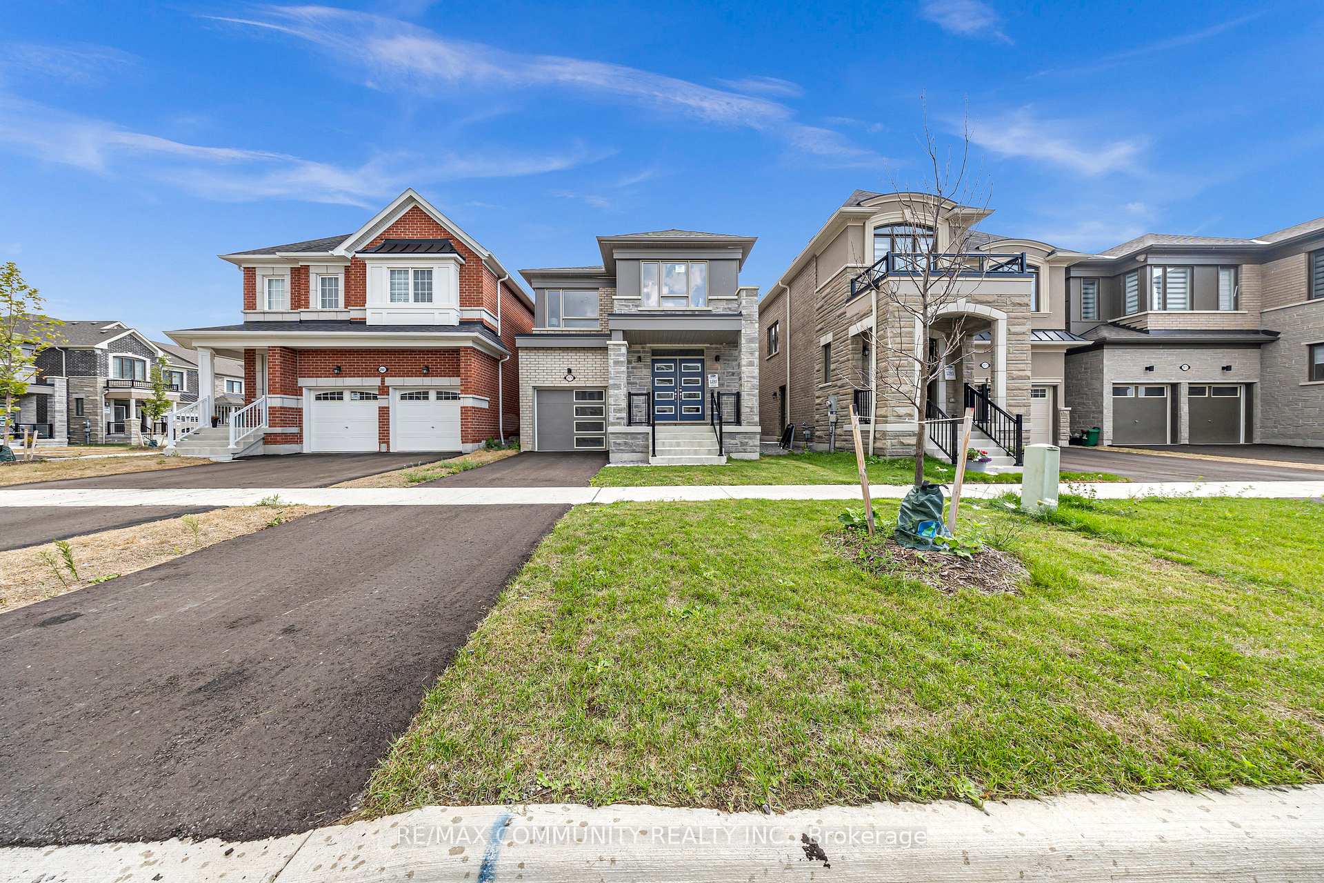 Front of 2979 Heartwood Lane