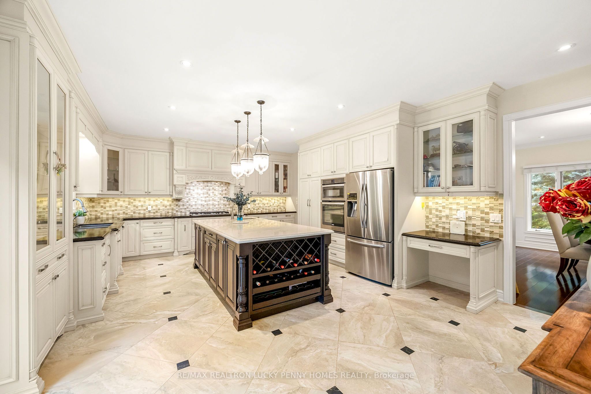 Photo 34 of 10 Walnut Glen Place, Markham, Devil's Elbow — HOMEH