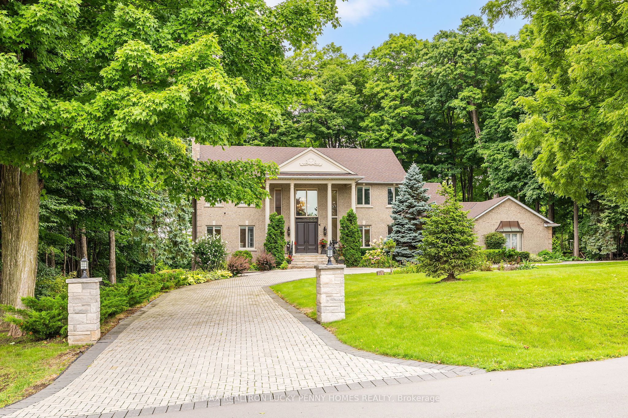 Photo 22 of 10 Walnut Glen Place, Markham, Devil's Elbow — HOMEH