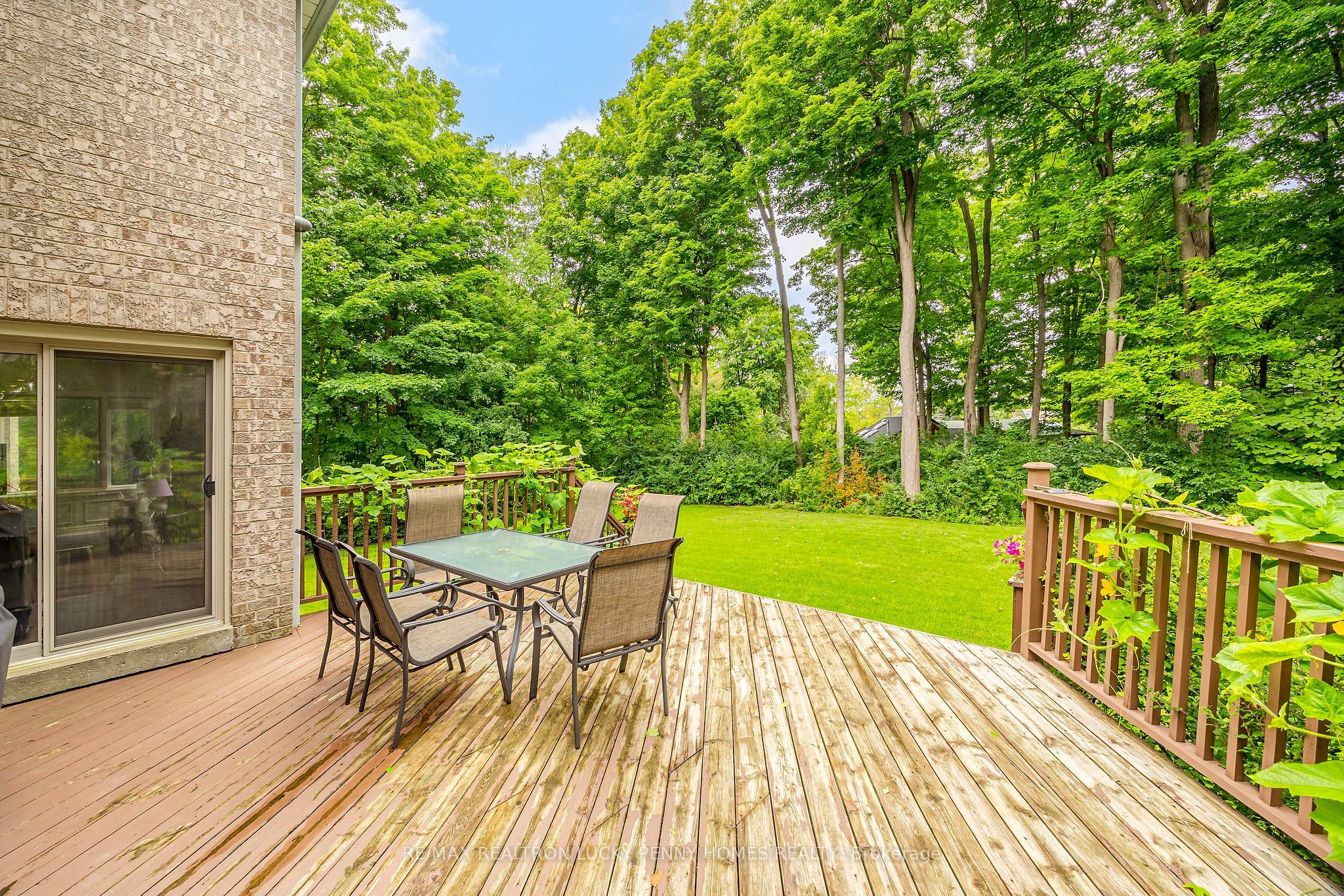 Photo 37 of 10 Walnut Glen Place, Markham, Devil's Elbow — HOMEH