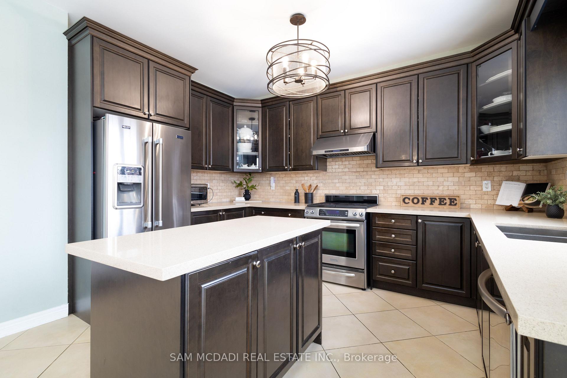 Photo 10 of 296 Wrigglesworth Crescent, Milton, Scott — HOMEH