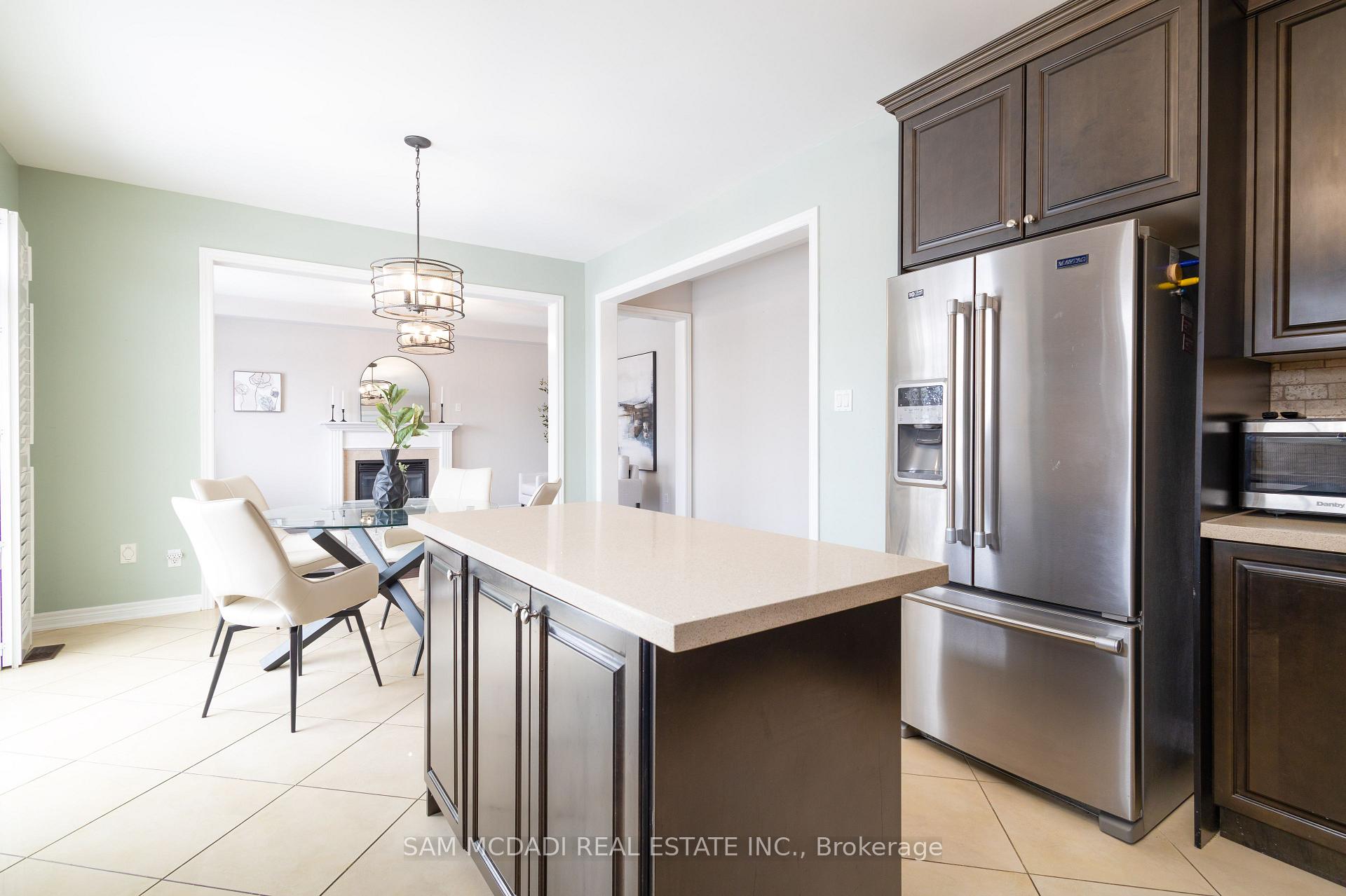 Photo 12 of 296 Wrigglesworth Crescent, Milton, Scott — HOMEH