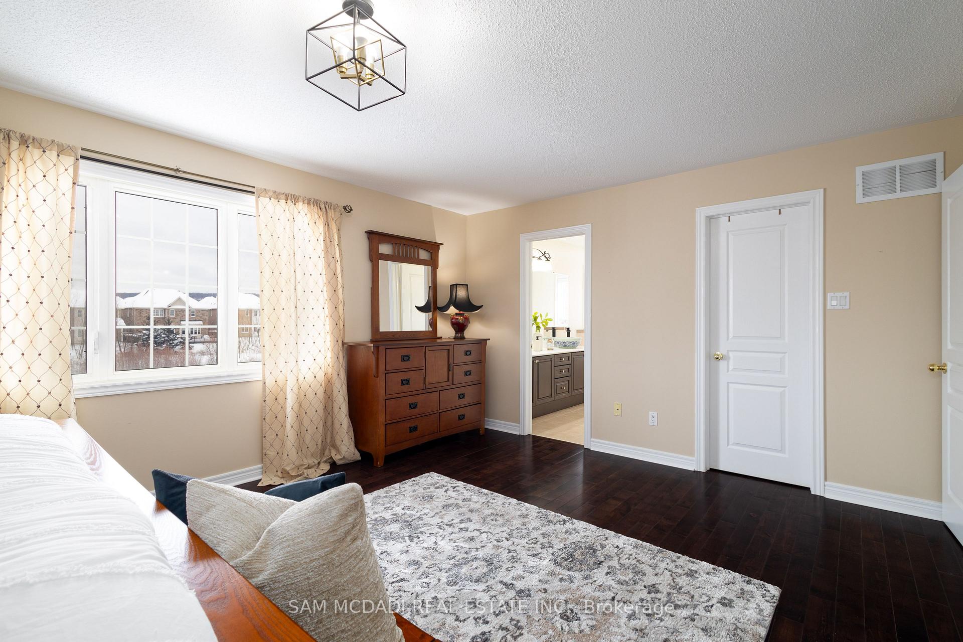 Photo 22 of 296 Wrigglesworth Crescent, Milton, Scott — HOMEH