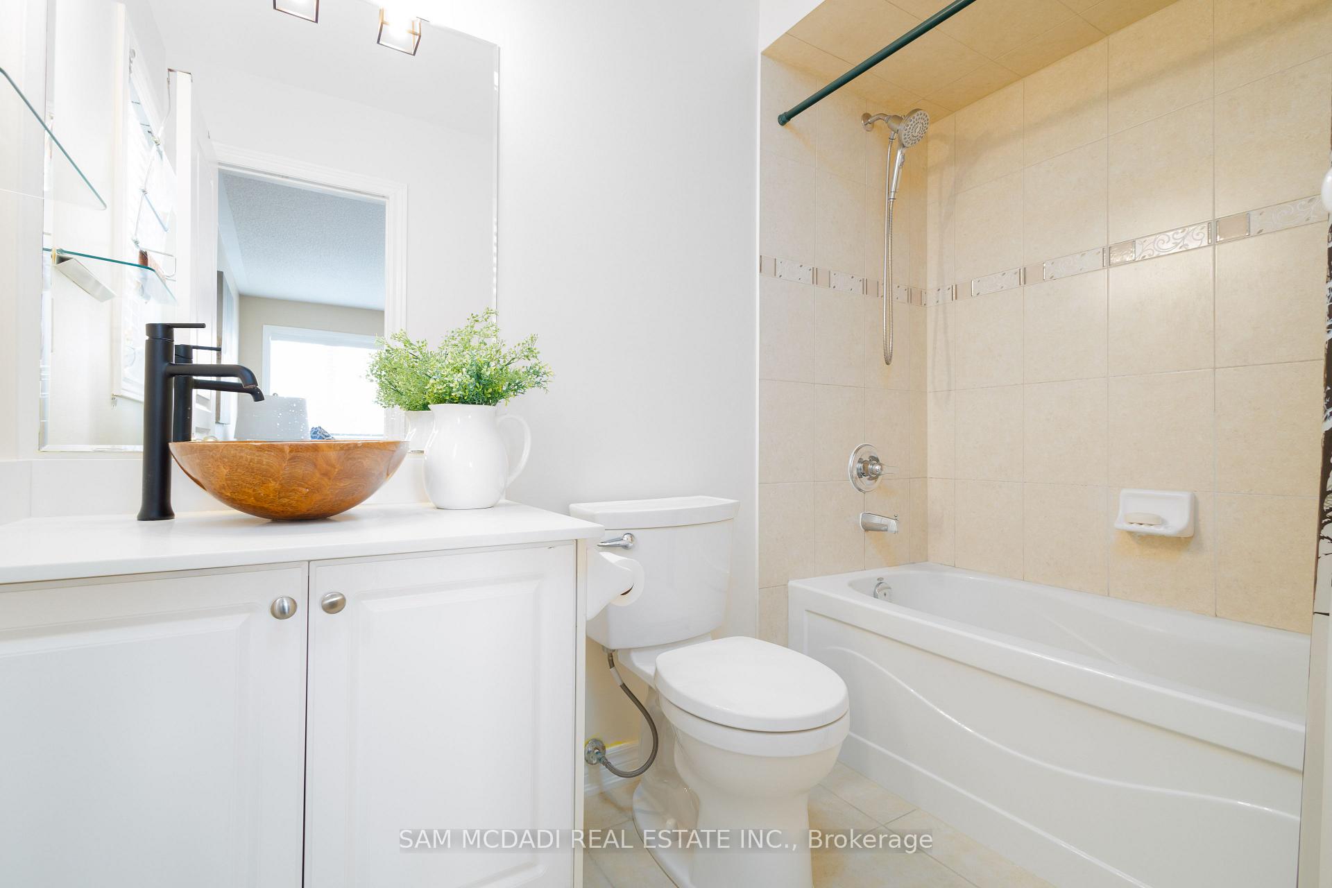 Photo 33 of 296 Wrigglesworth Crescent, Milton, Scott — HOMEH