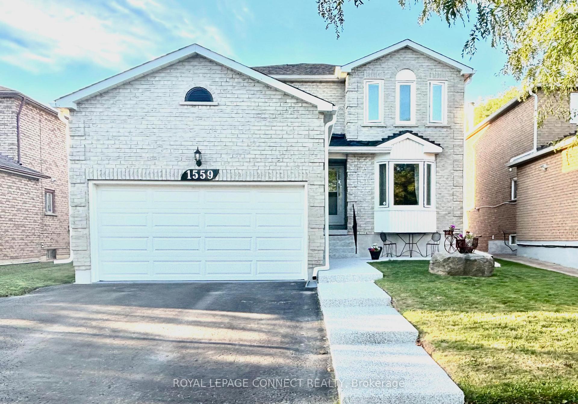 Front of 1559 Dellbrook Avenue