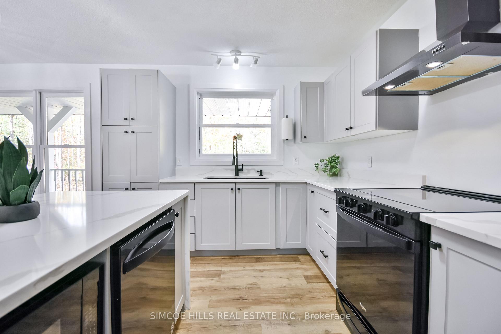 Photo 14 of 2021 Monck Road, Ramara, Rural Ramara — HOMEH