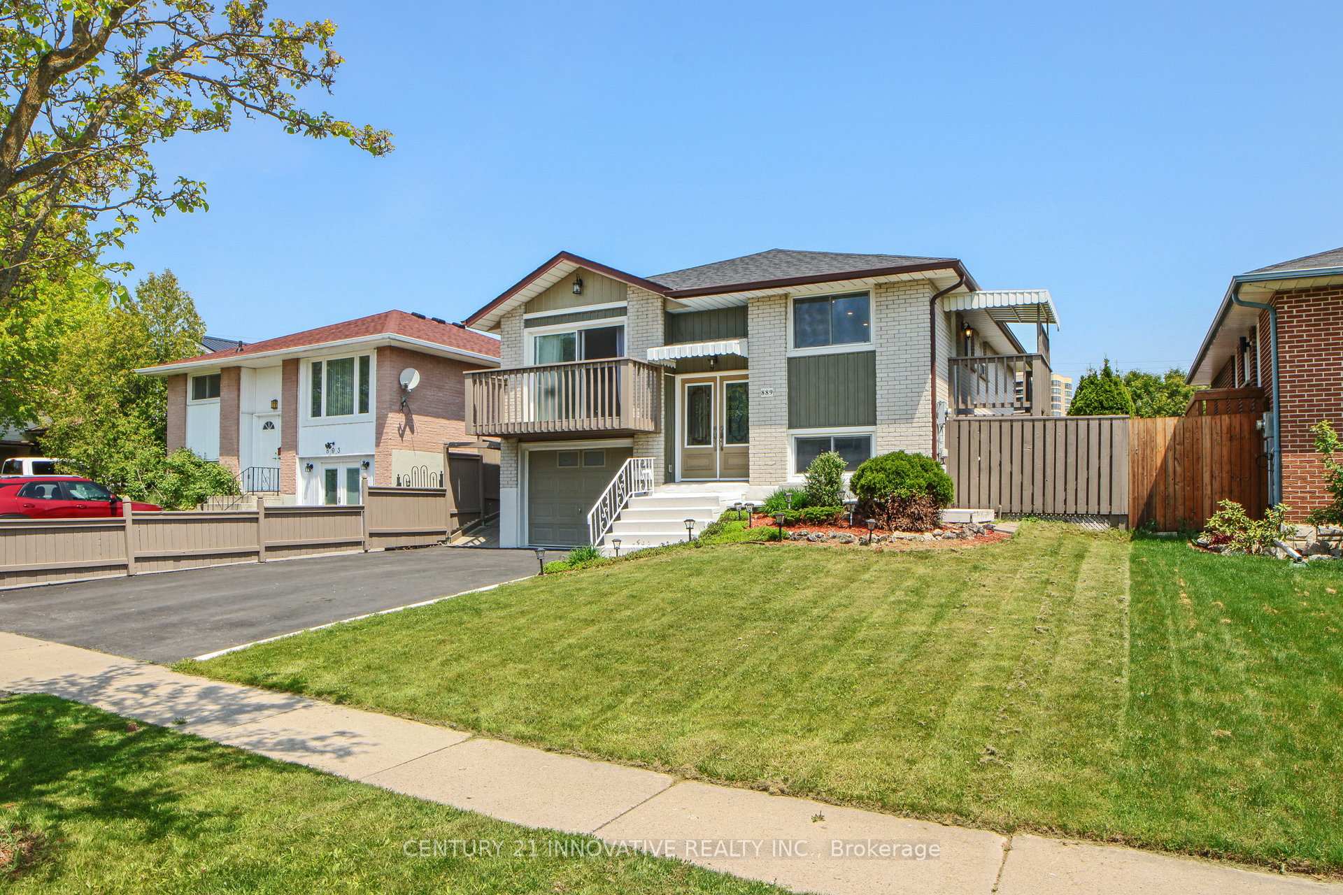 Photo 3 of 889 Carnaby Crescent, Oshawa, Centennial — HOMEH